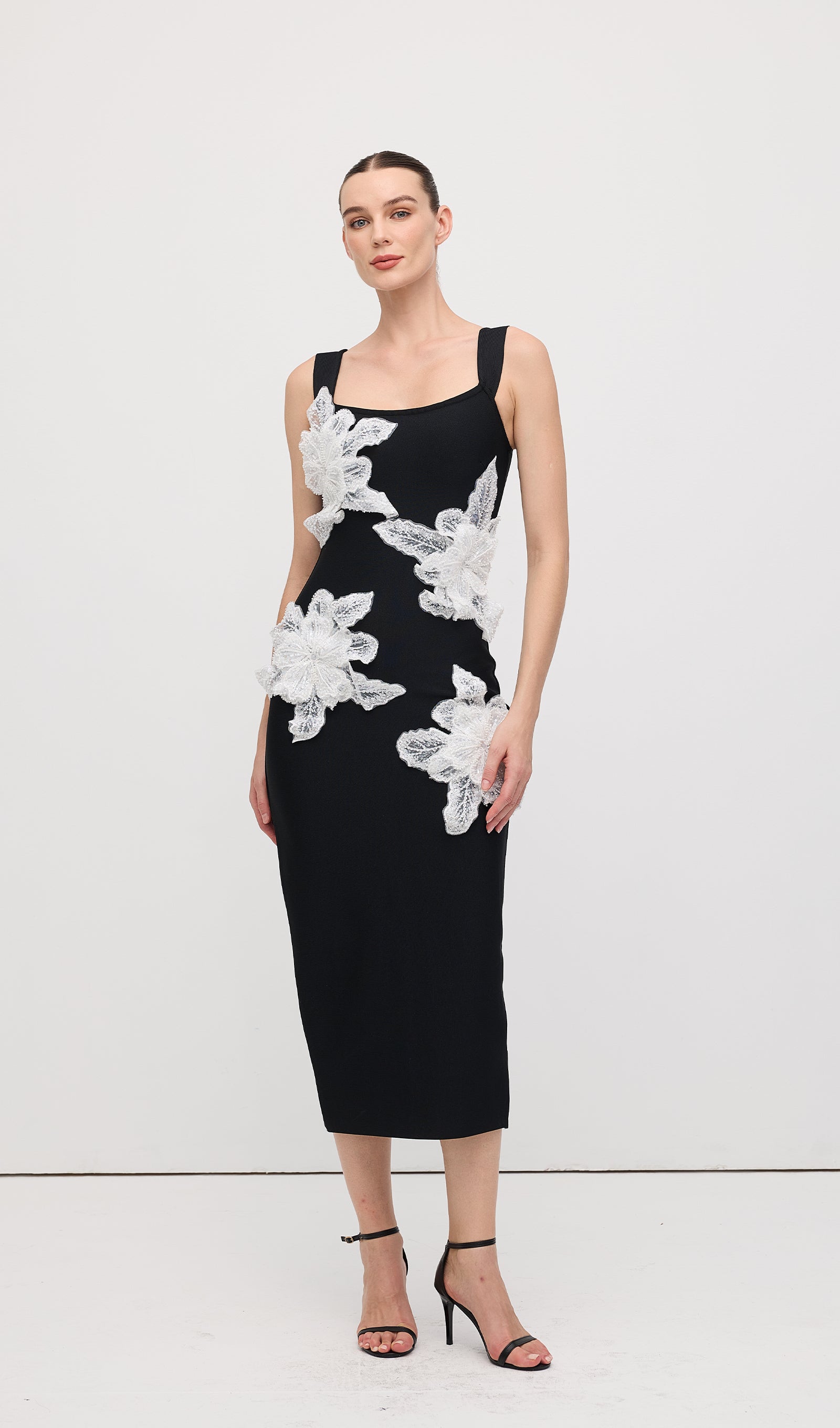 Midikleid in A-Linie mit Blumenmuster und Laternenärmeln