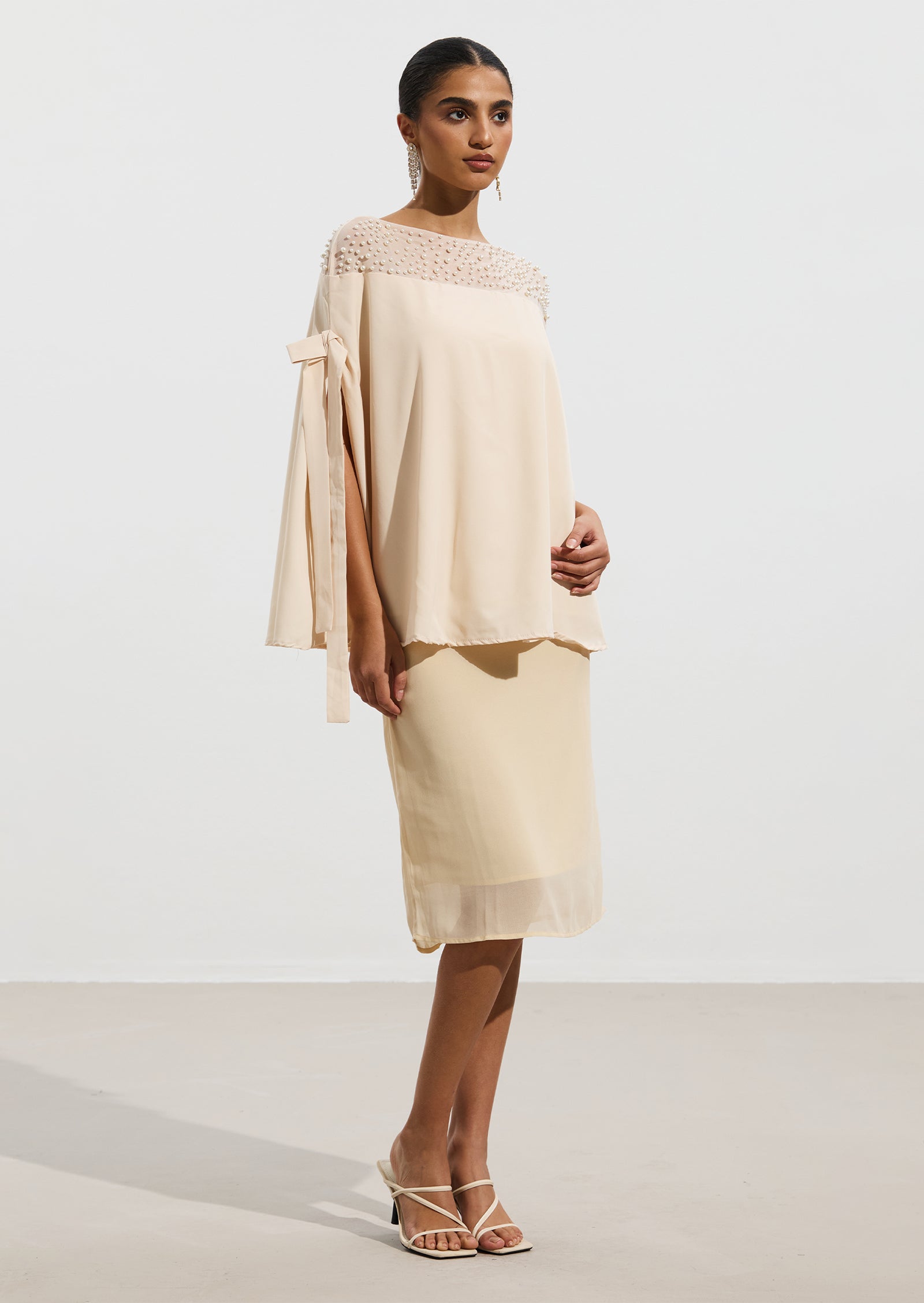 Midikleid in A-Linie mit Blumenmuster und Laternenärmeln