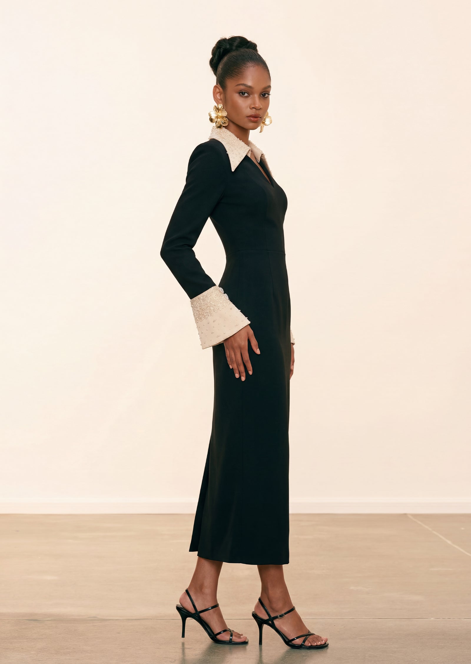 Midikleid in A-Linie mit Blumenmuster und Laternenärmeln