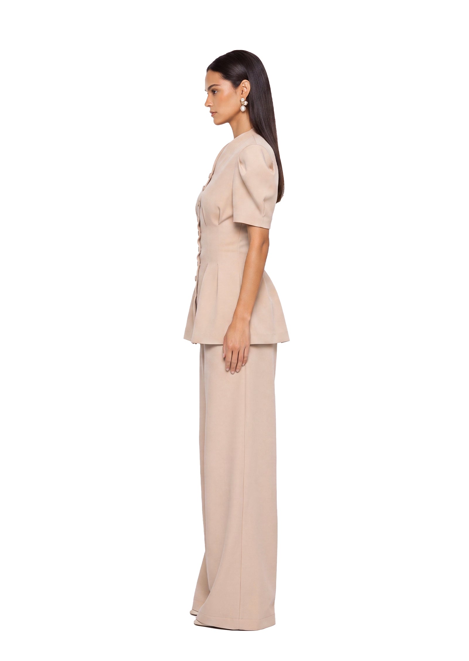 Adelle Short Sleeeve Waist-Sitting Suit In Apricot