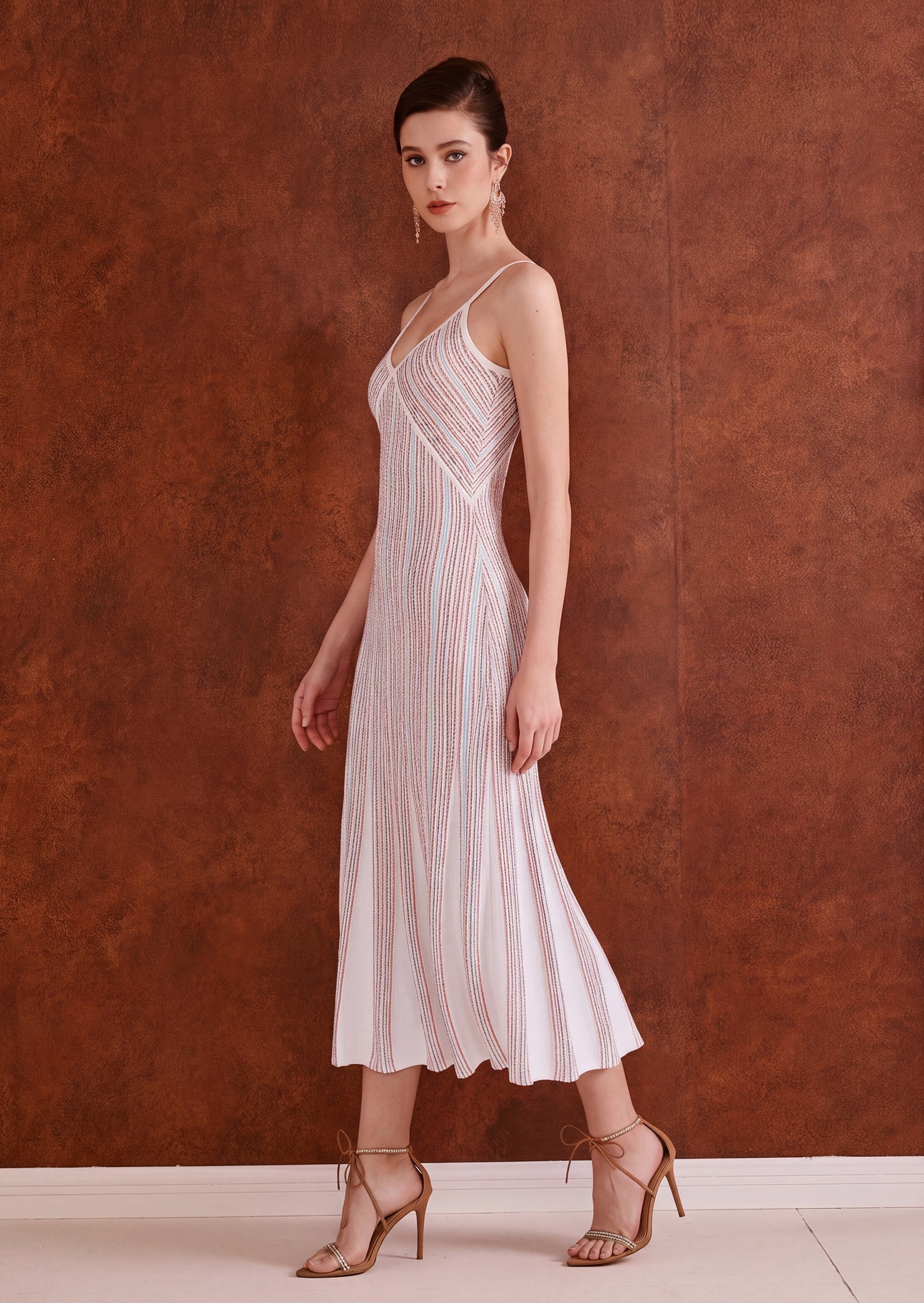 Midikleid in A-Linie mit Blumenmuster und Laternenärmeln