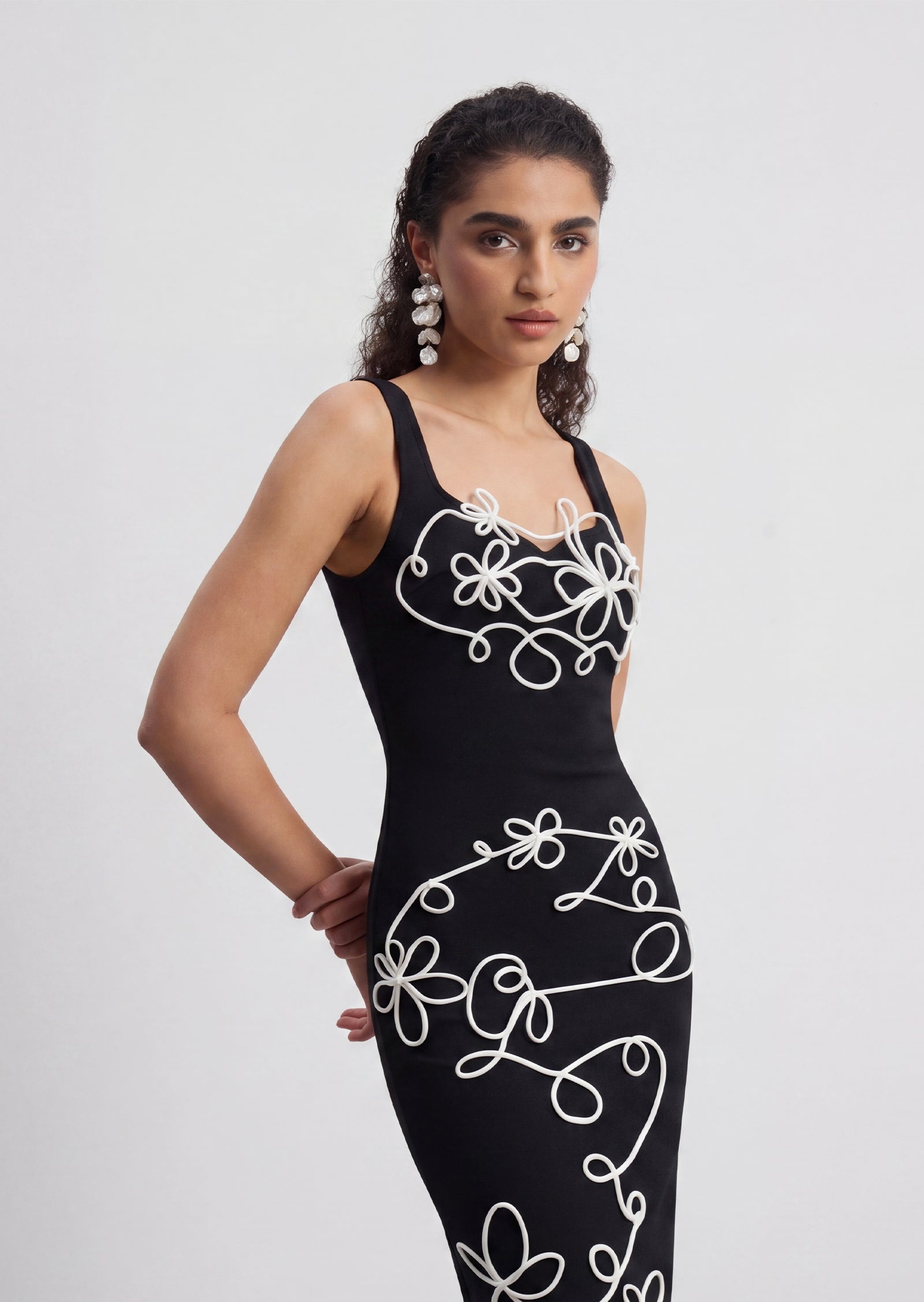 Elliatt  Midi Dress In Black