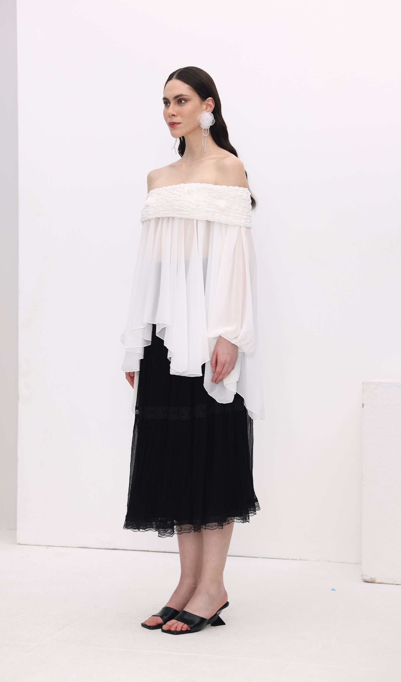 Midikleid in A-Linie mit Blumenmuster und Laternenärmeln