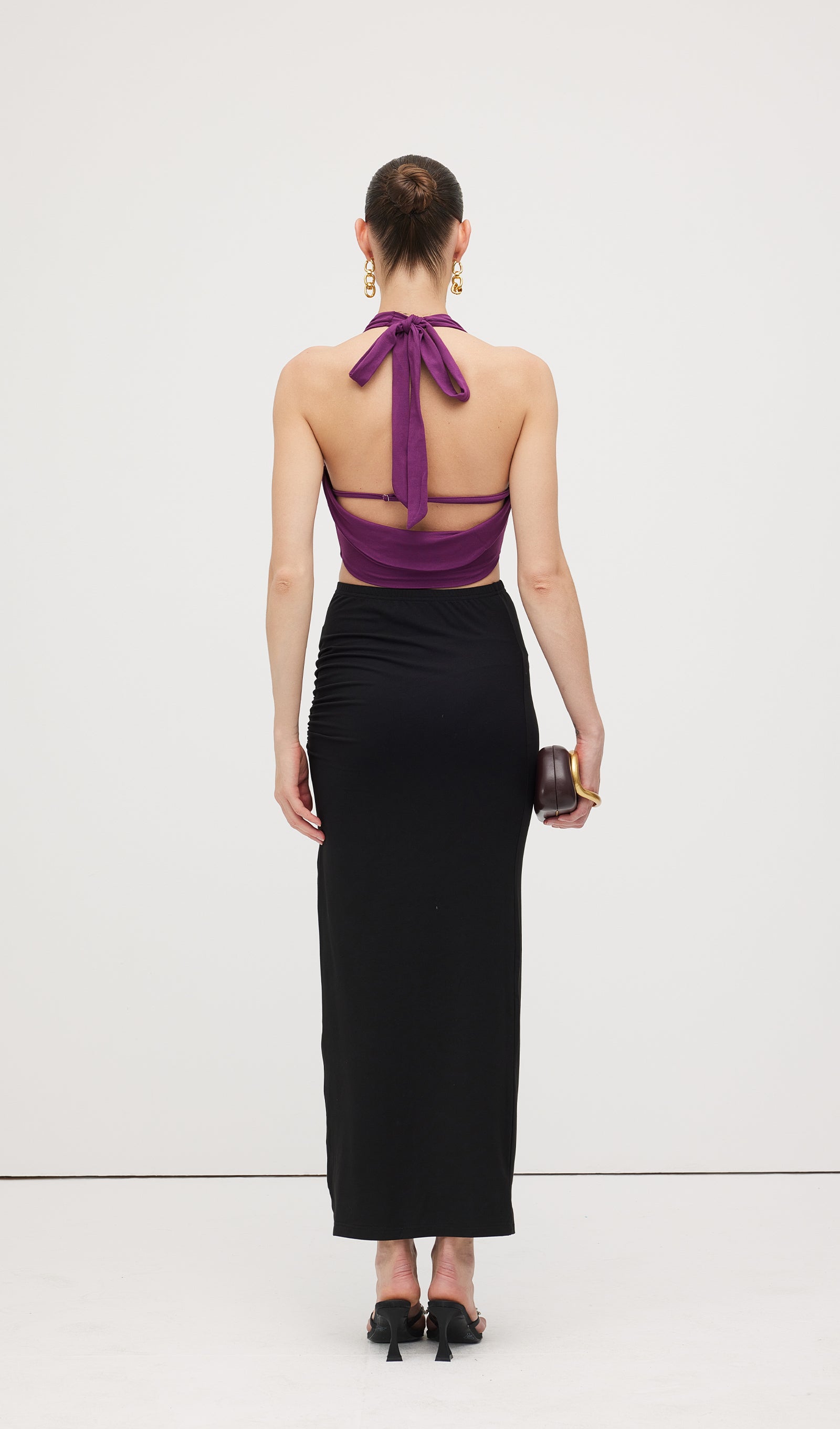 Geblümtes Maxikleid mit V-Ausschnitt und Taillengürtel