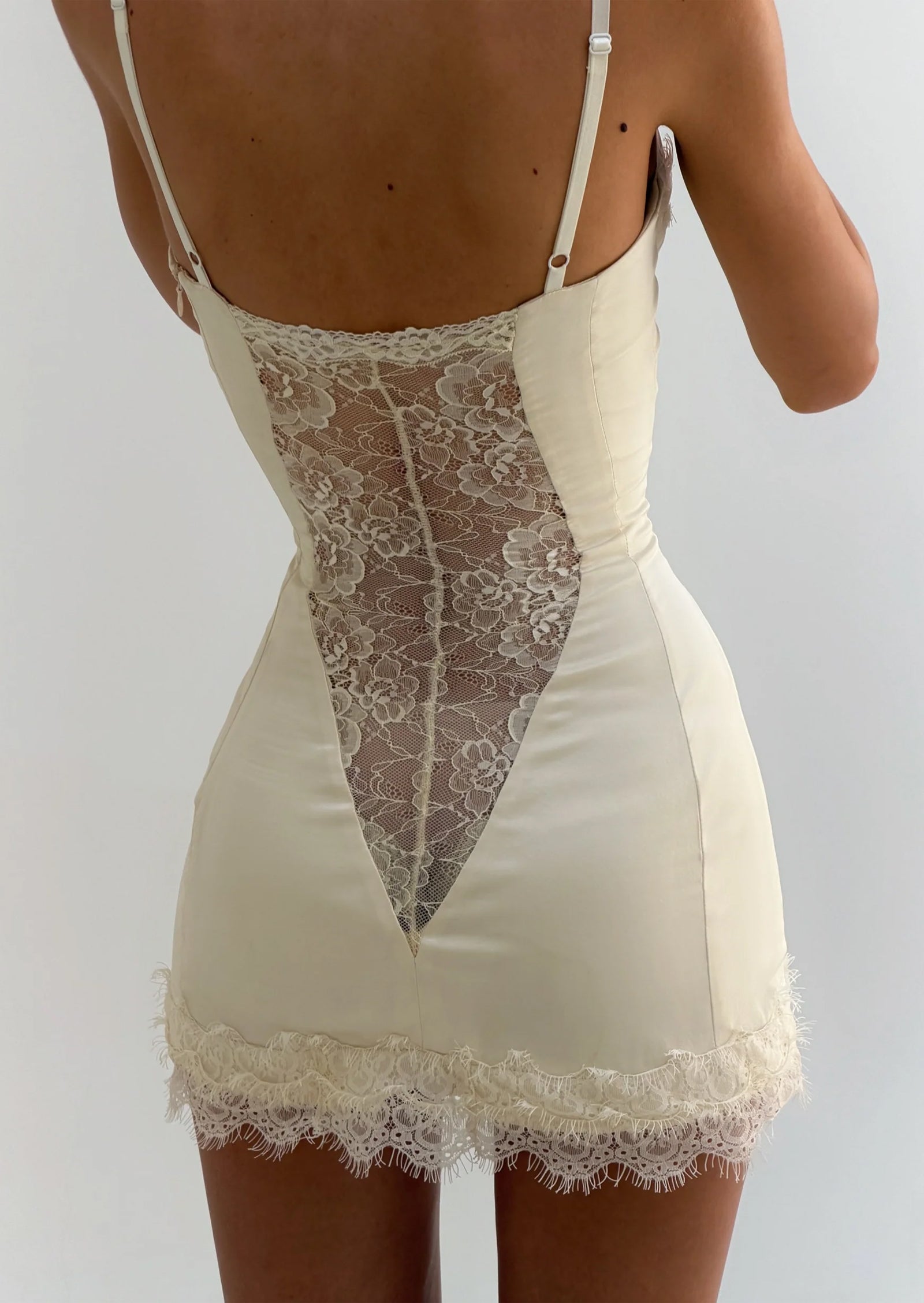 Midikleid in A-Linie mit Blumenmuster und Laternenärmeln