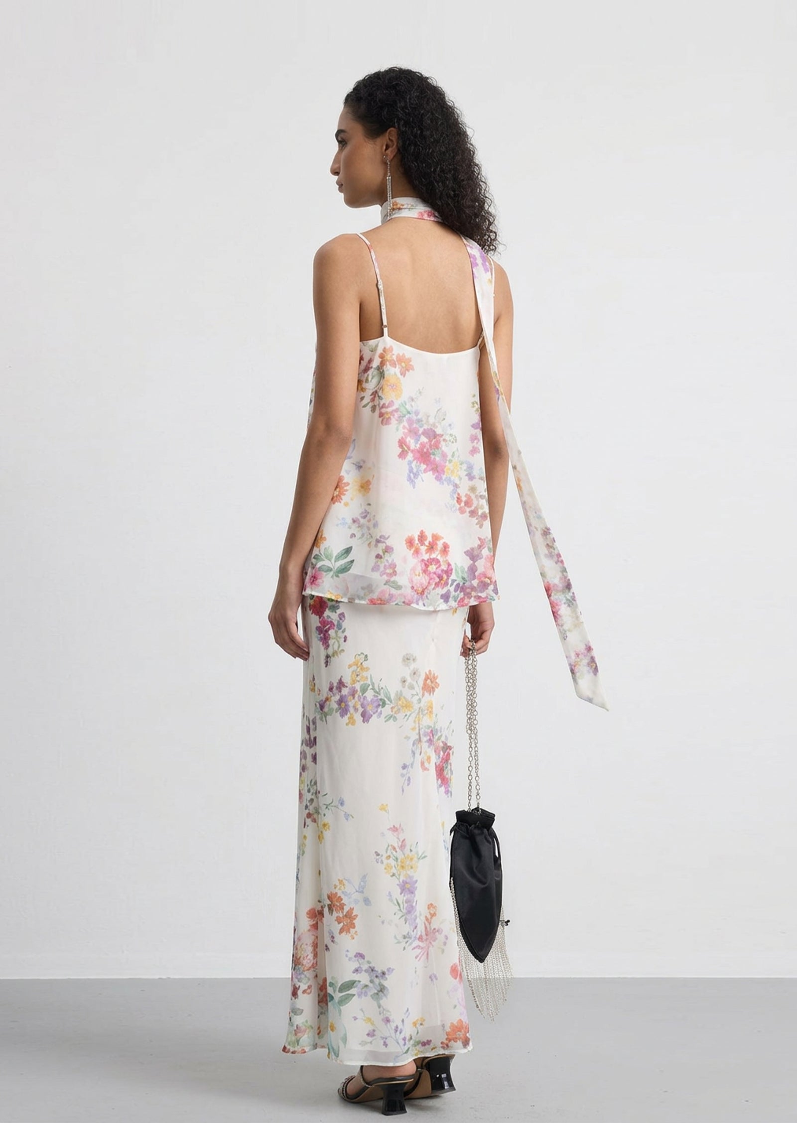 Midikleid in A-Linie mit Blumenmuster und Laternenärmeln