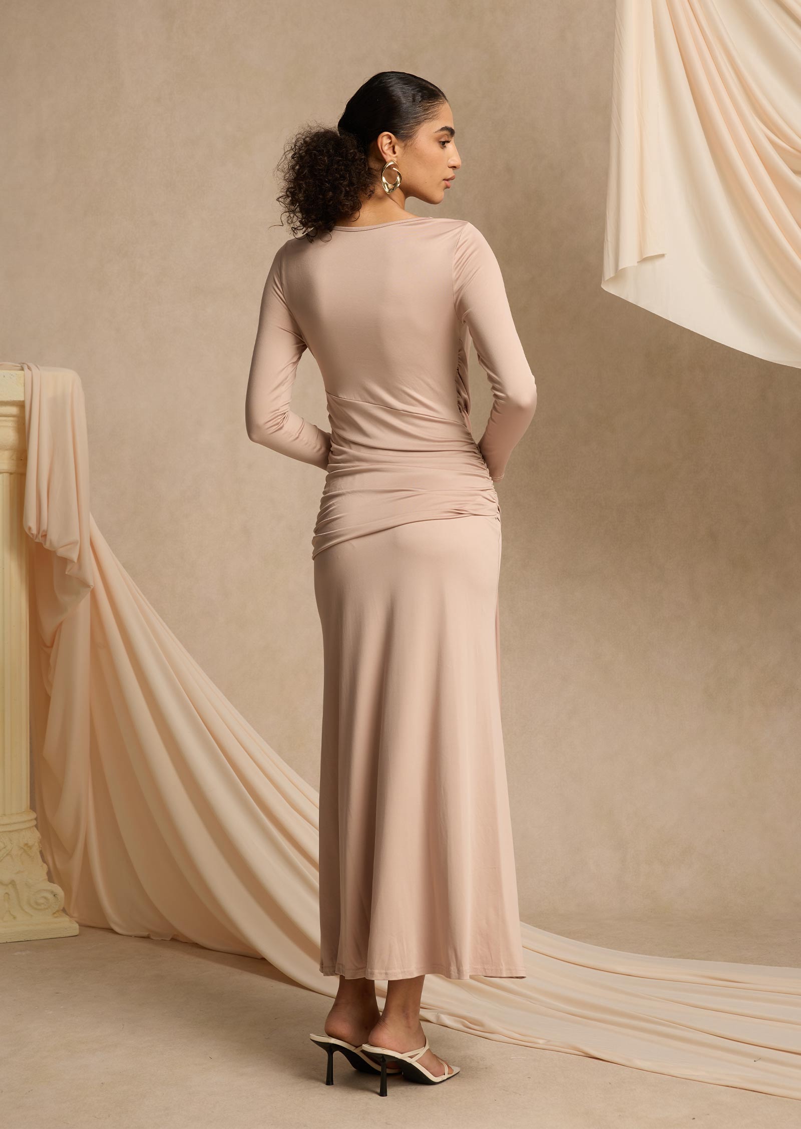 Midikleid in A-Linie mit Blumenmuster und Laternenärmeln