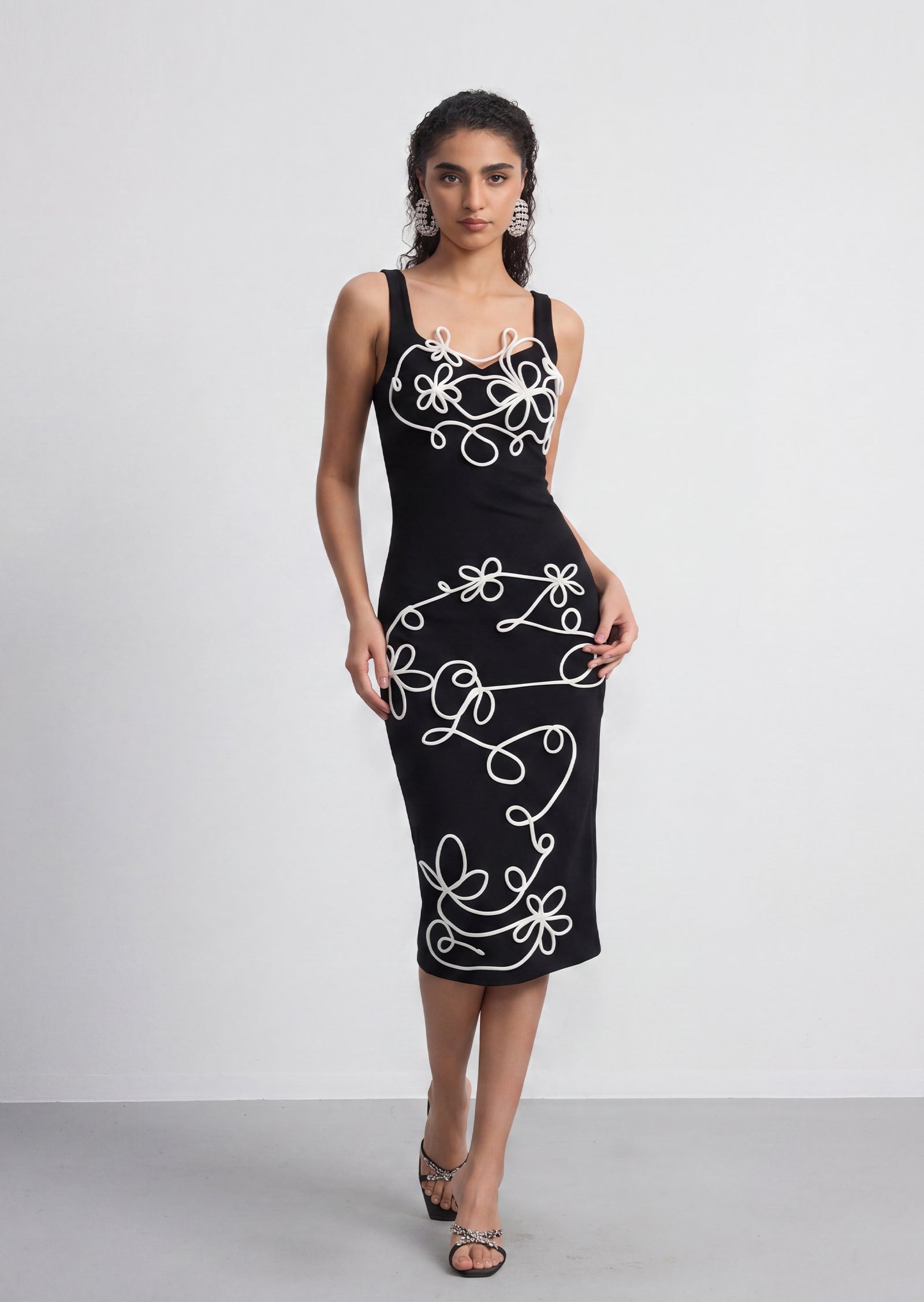 Elliatt  Midi Dress In Black