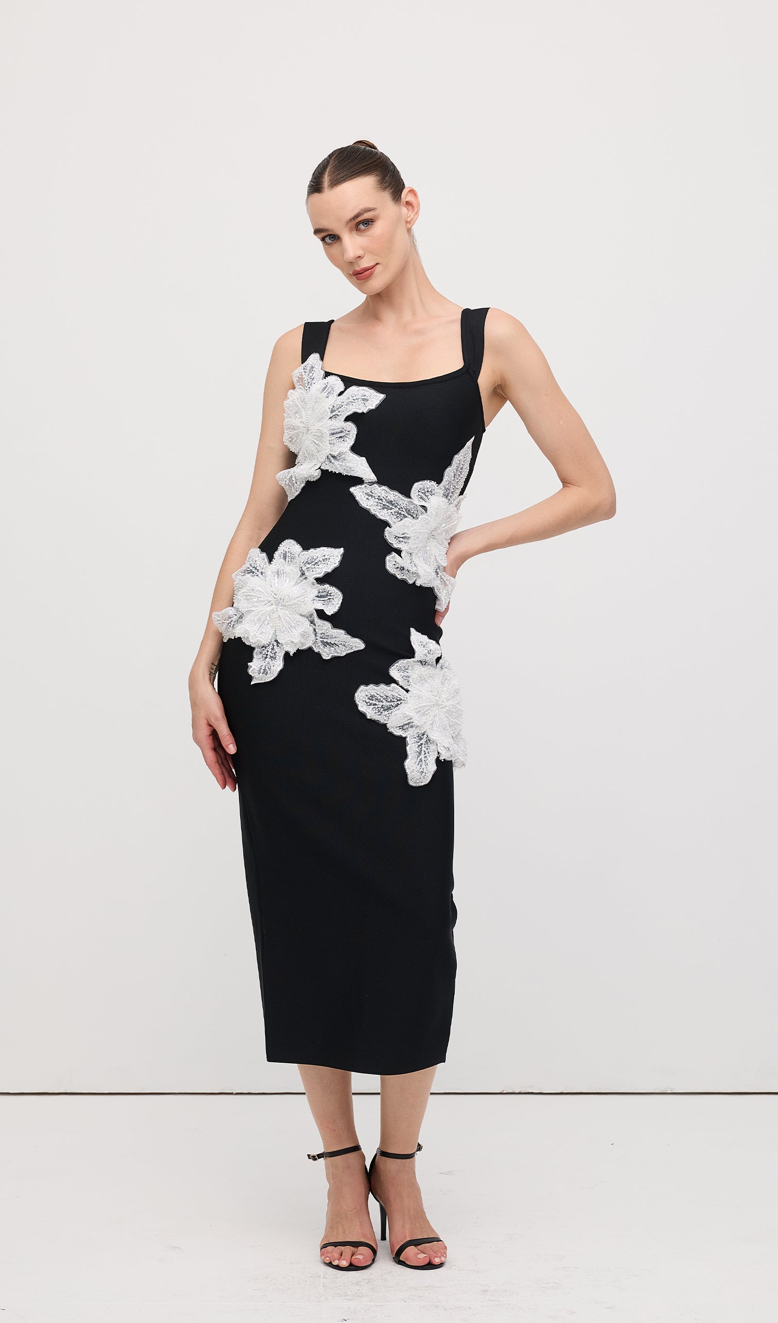 Midikleid in A-Linie mit Blumenmuster und Laternenärmeln