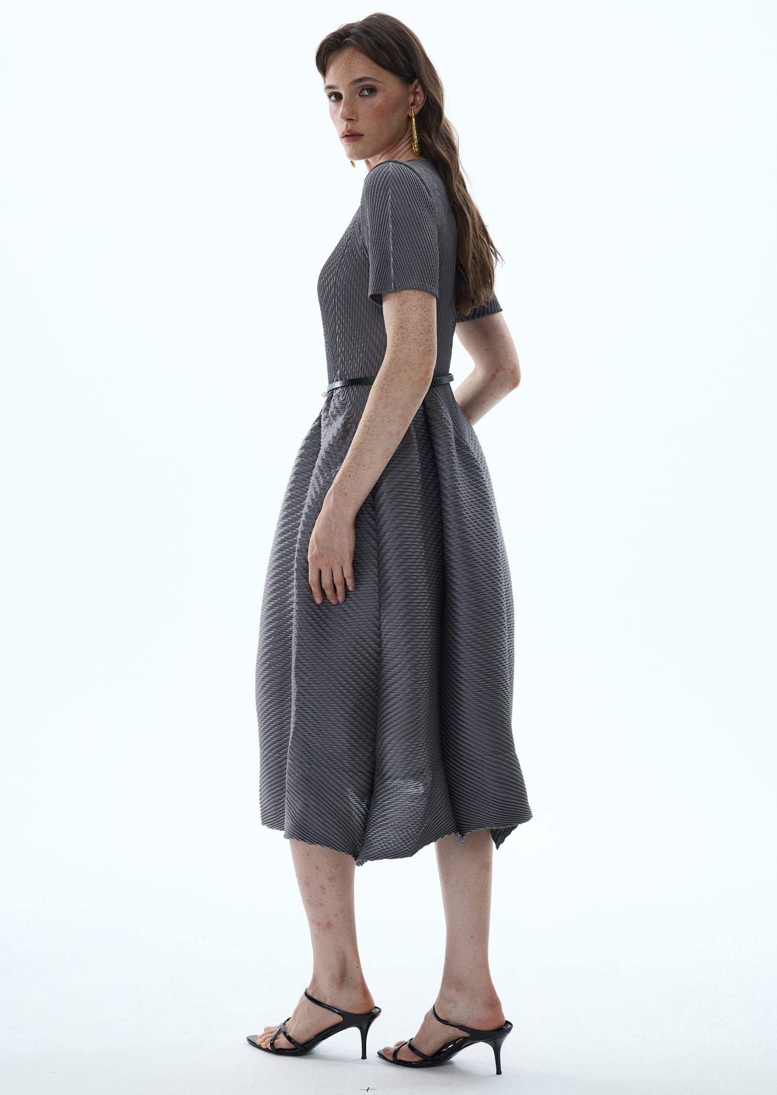Midikleid in A-Linie mit Blumenmuster und Laternenärmeln