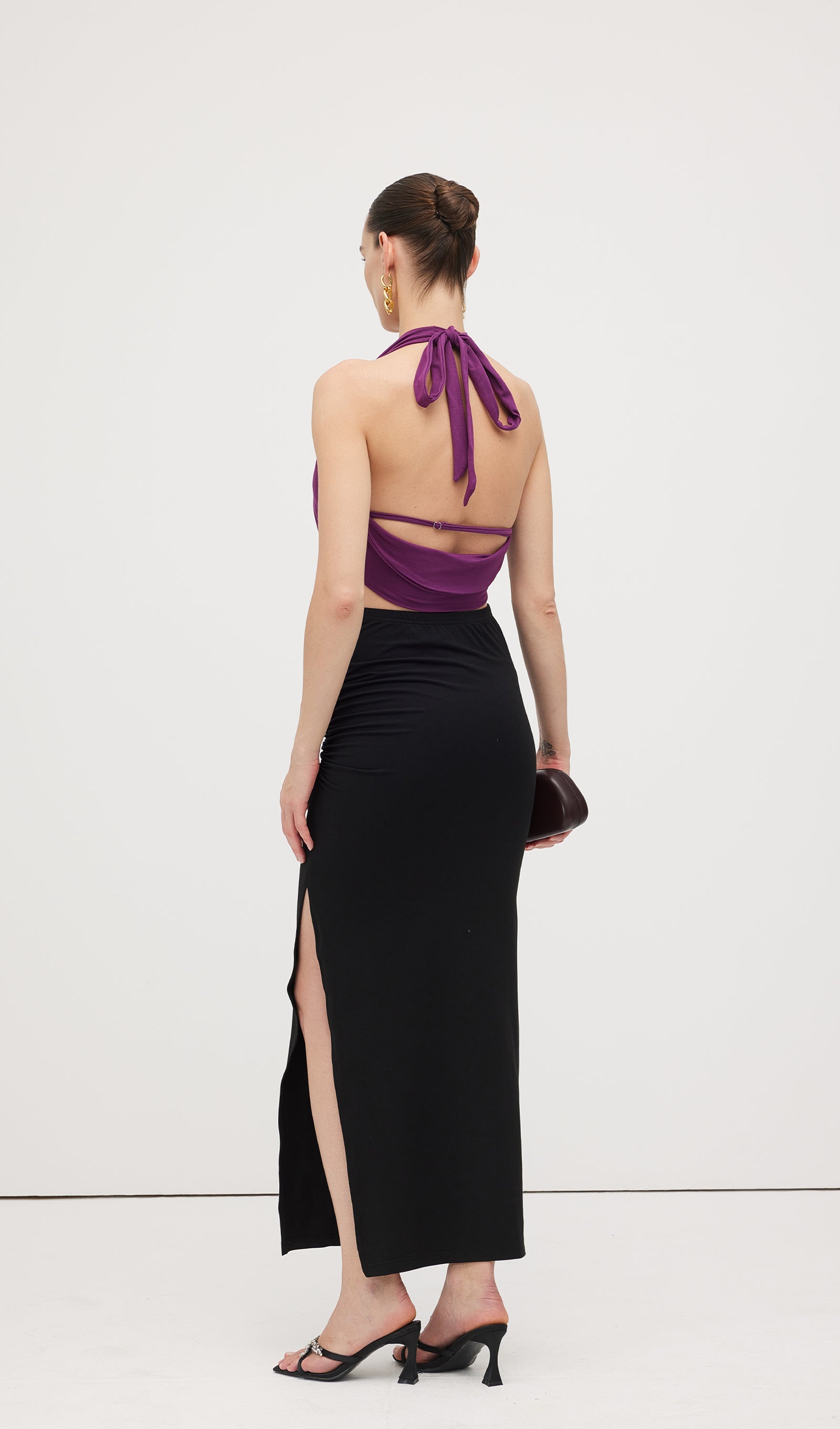 Geblümtes Maxikleid mit V-Ausschnitt und Taillengürtel