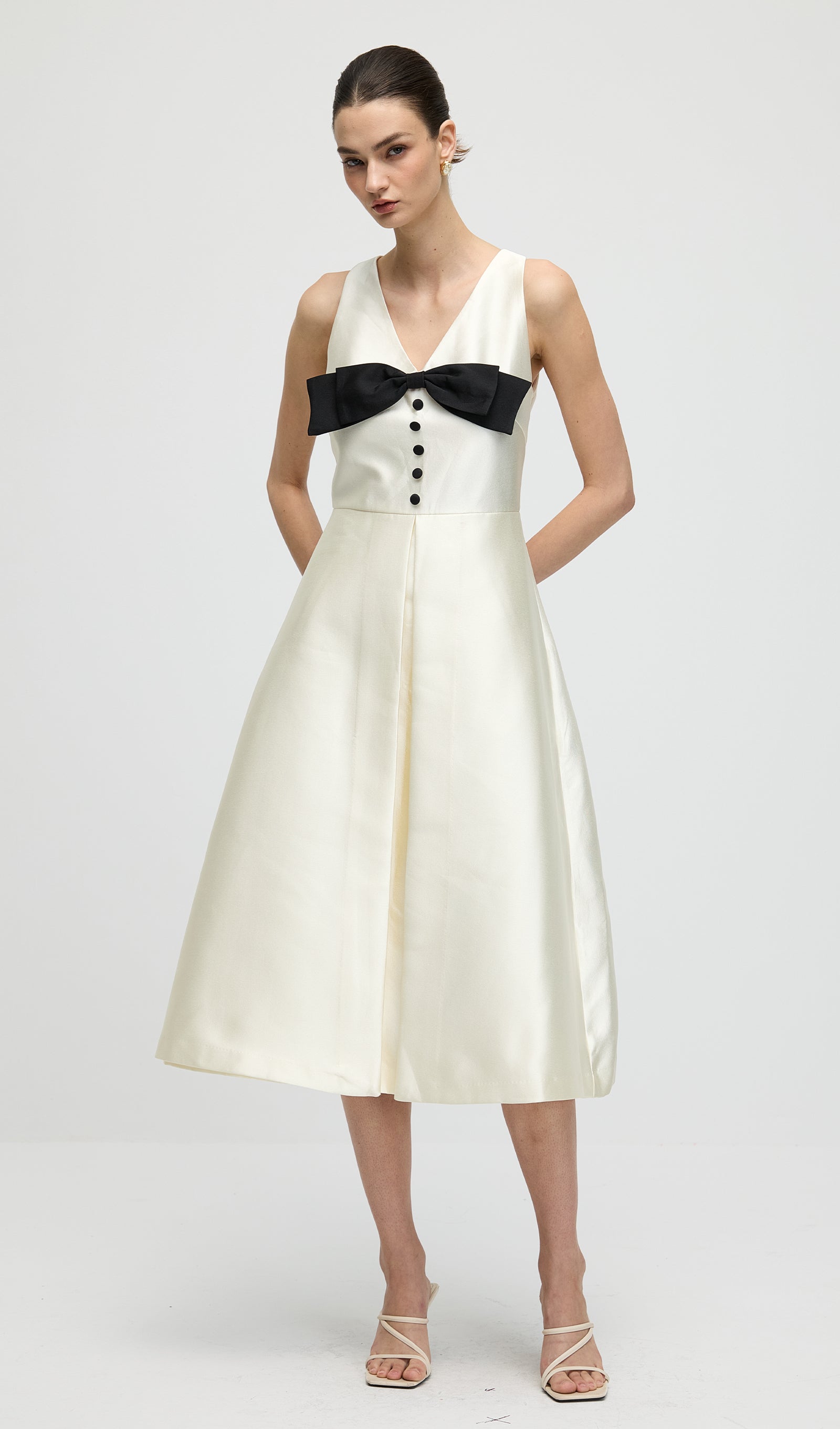 Midikleid in A-Linie mit Blumenmuster und Laternenärmeln