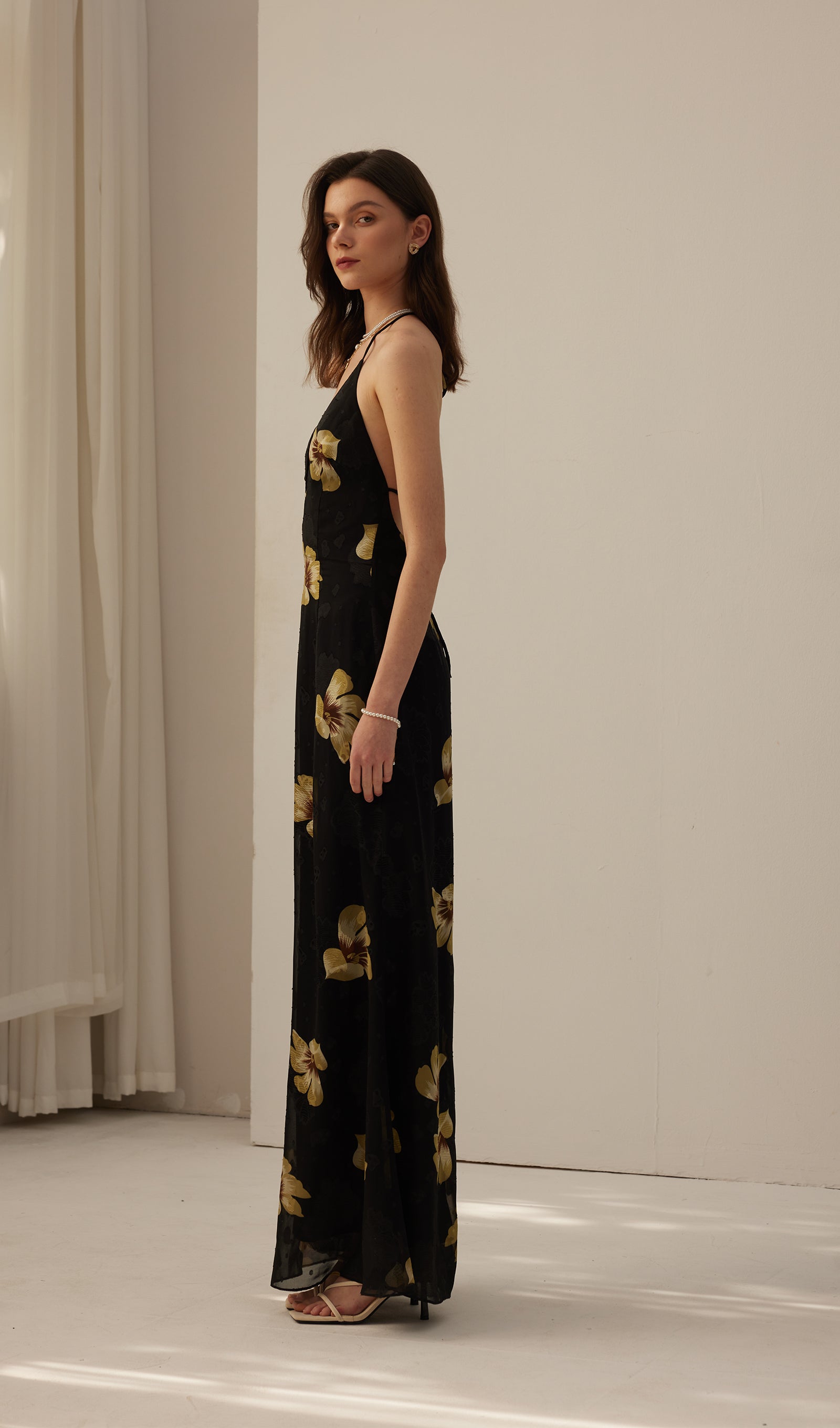 Midikleid in A-Linie mit Blumenmuster und Laternenärmeln