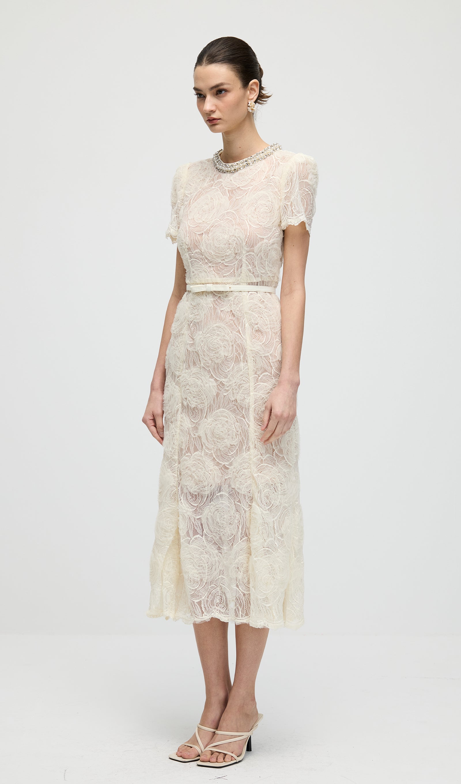 Midikleid in A-Linie mit Blumenmuster und Laternenärmeln