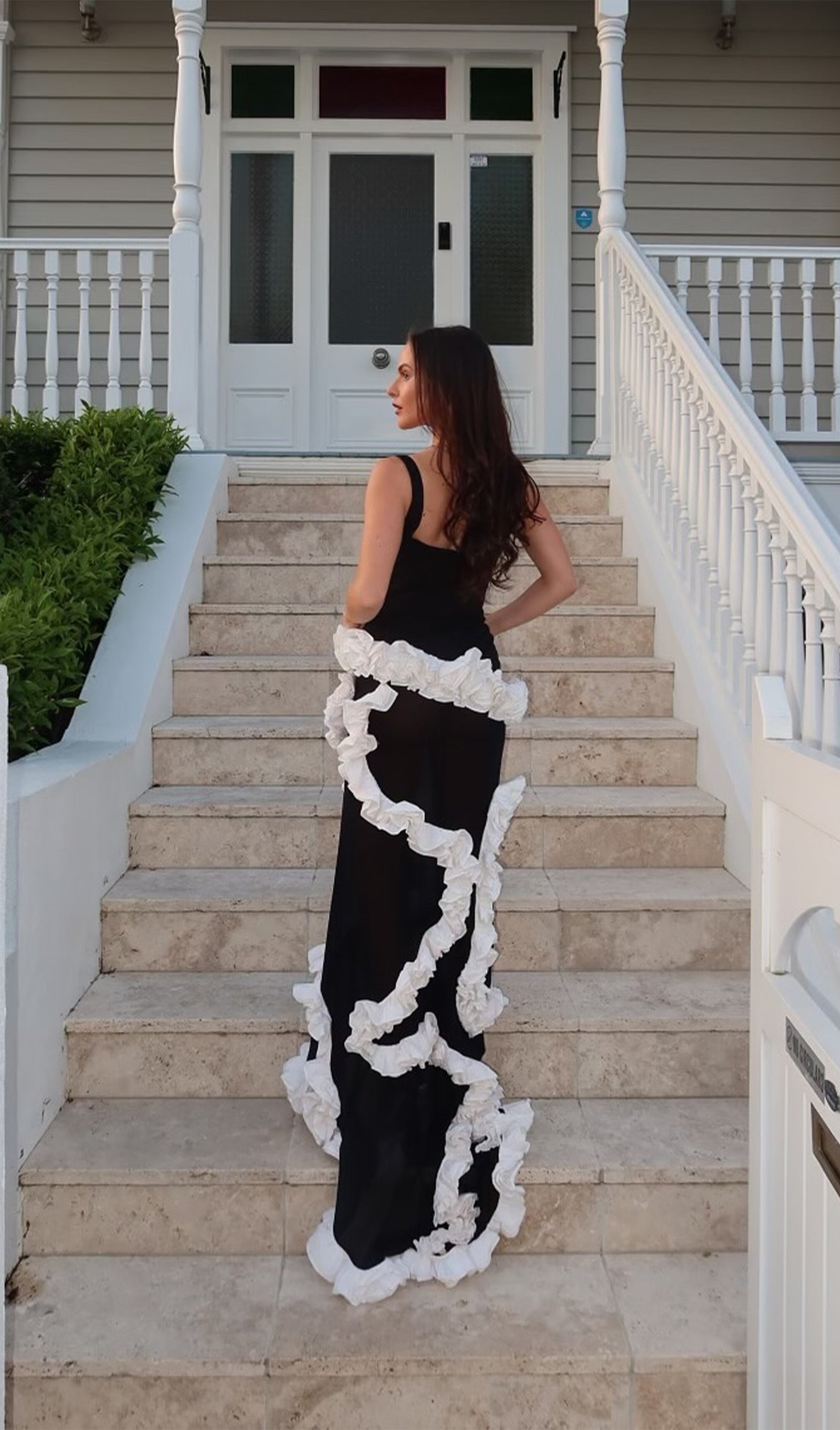 Midikleid in A-Linie mit Blumenmuster und Laternenärmeln