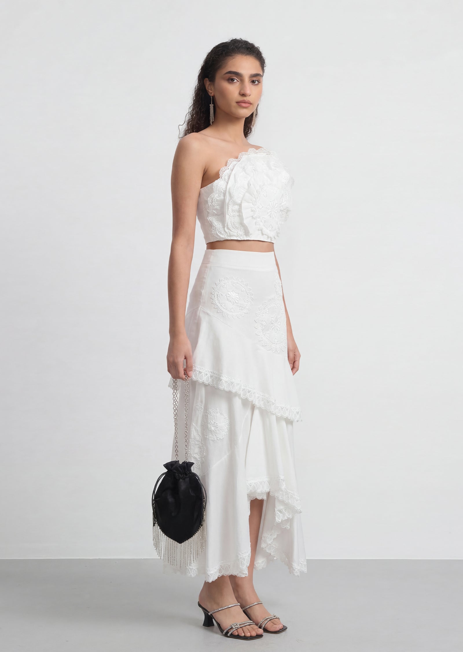 Midikleid in A-Linie mit Blumenmuster und Laternenärmeln