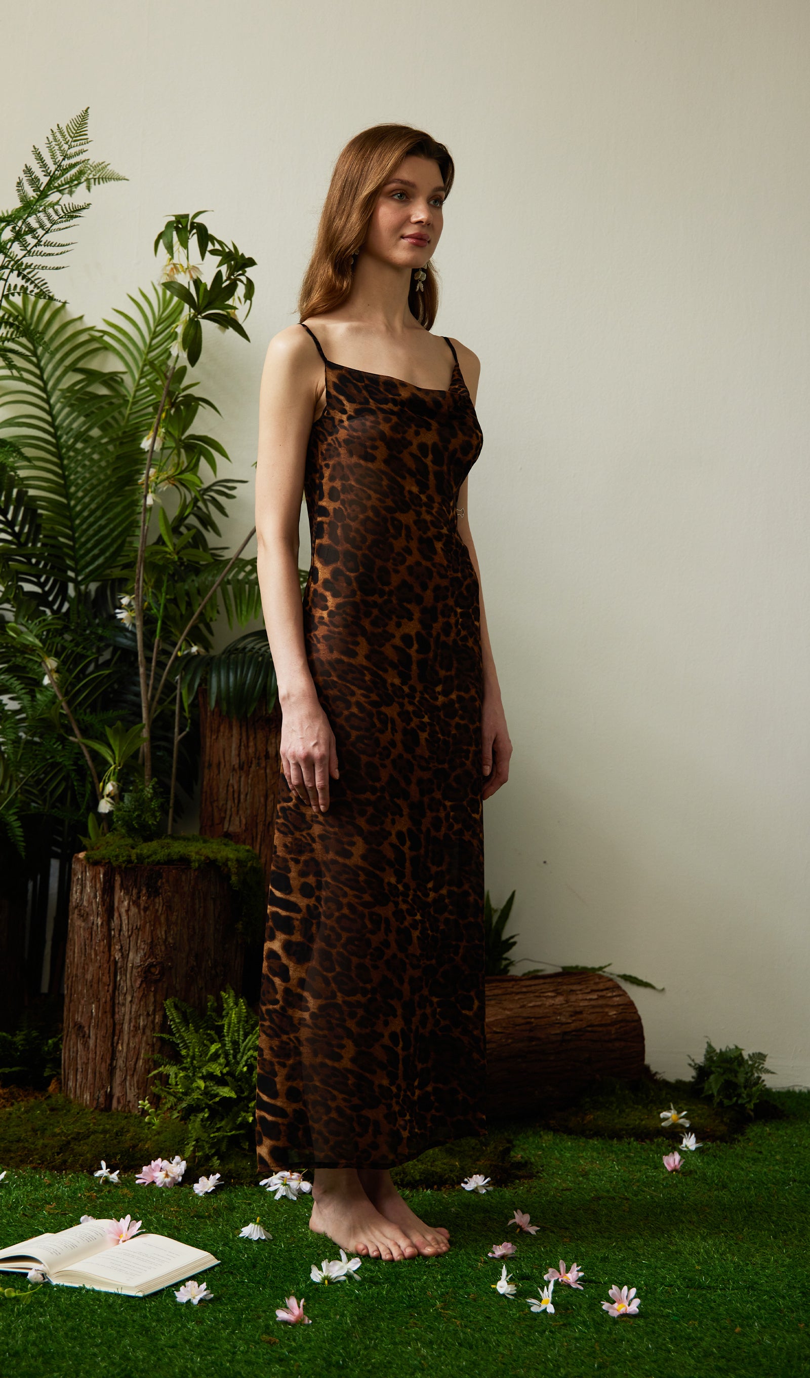 Midikleid in A-Linie mit Blumenmuster und Laternenärmeln