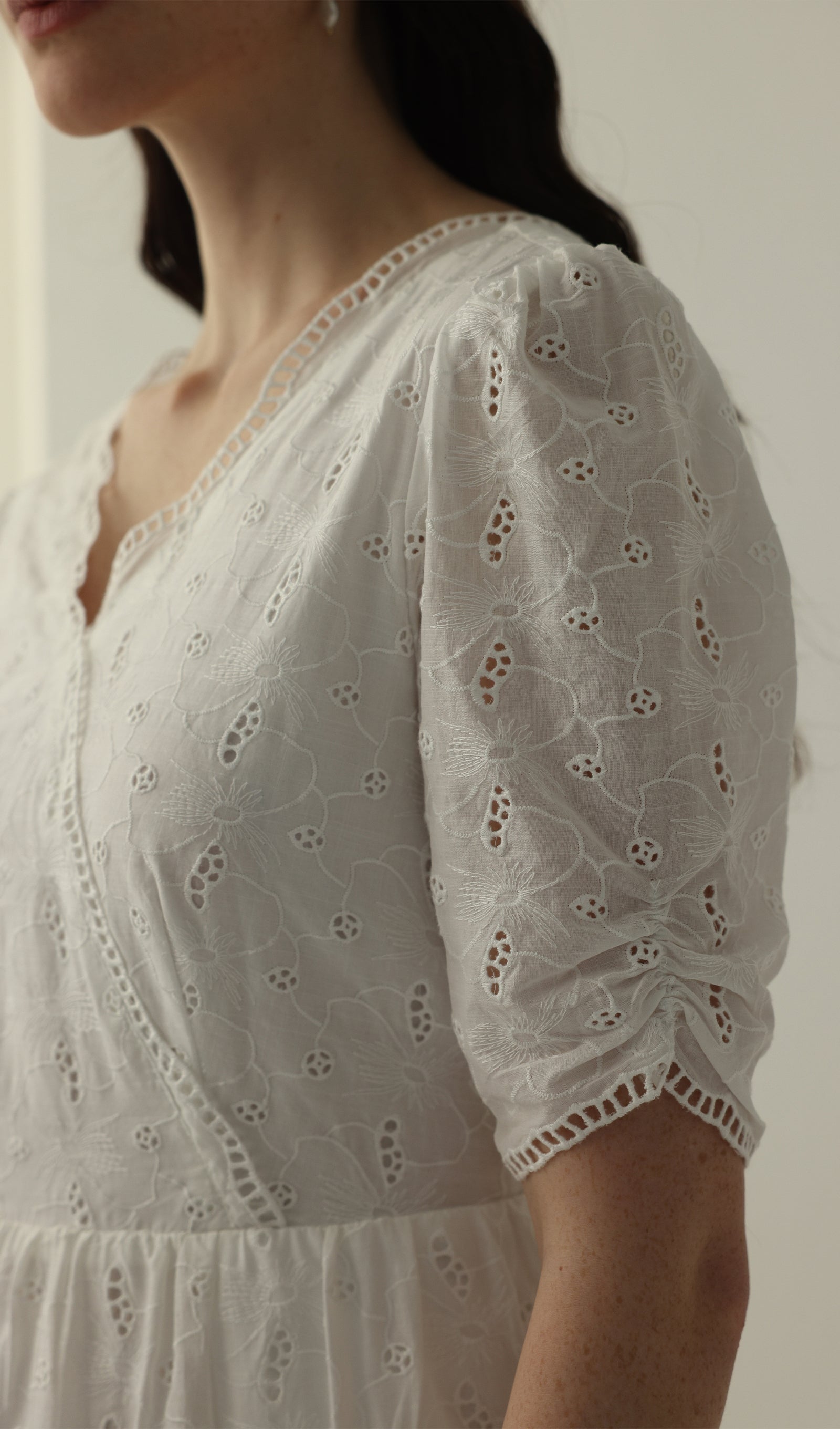 Midikleid in A-Linie mit Blumenmuster und Laternenärmeln
