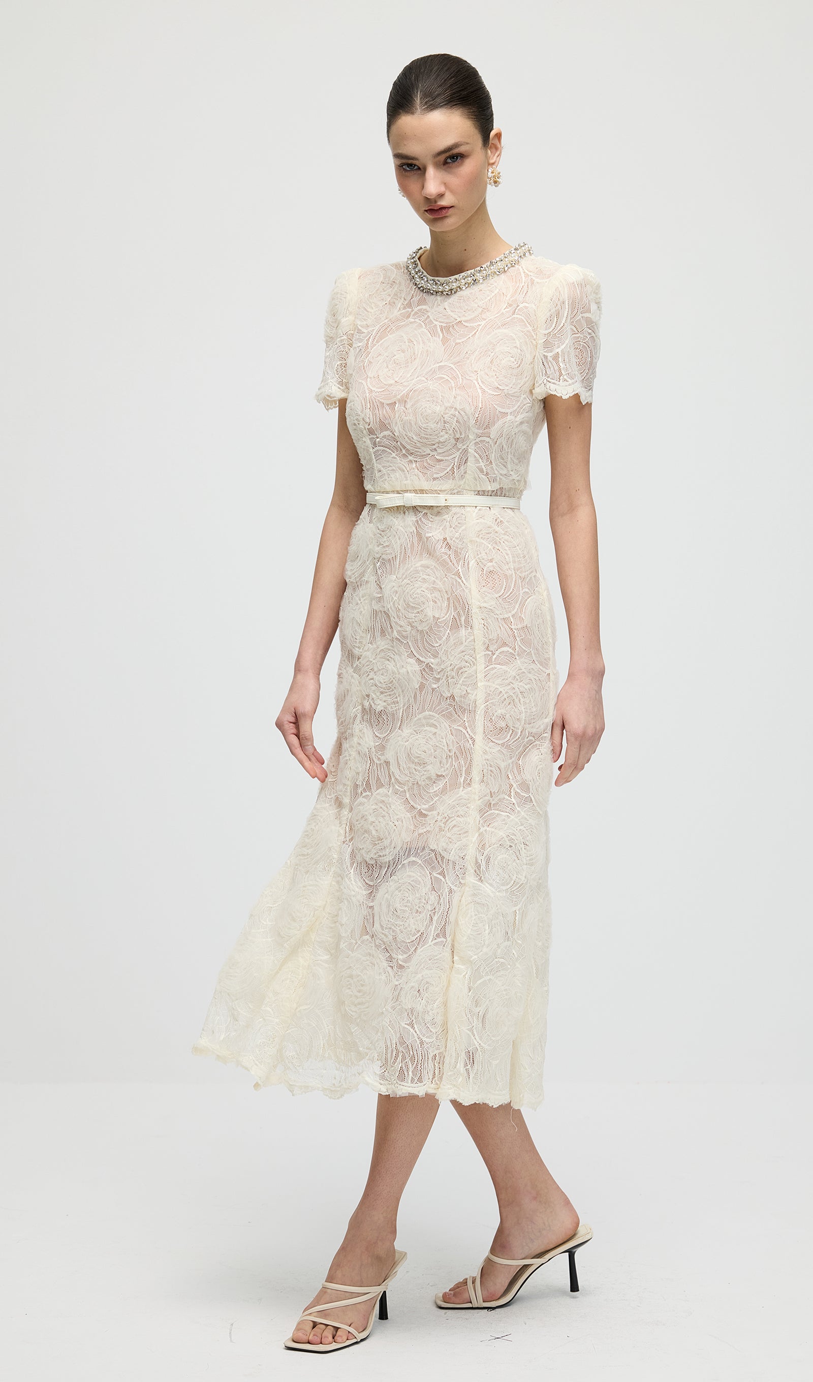 Midikleid in A-Linie mit Blumenmuster und Laternenärmeln