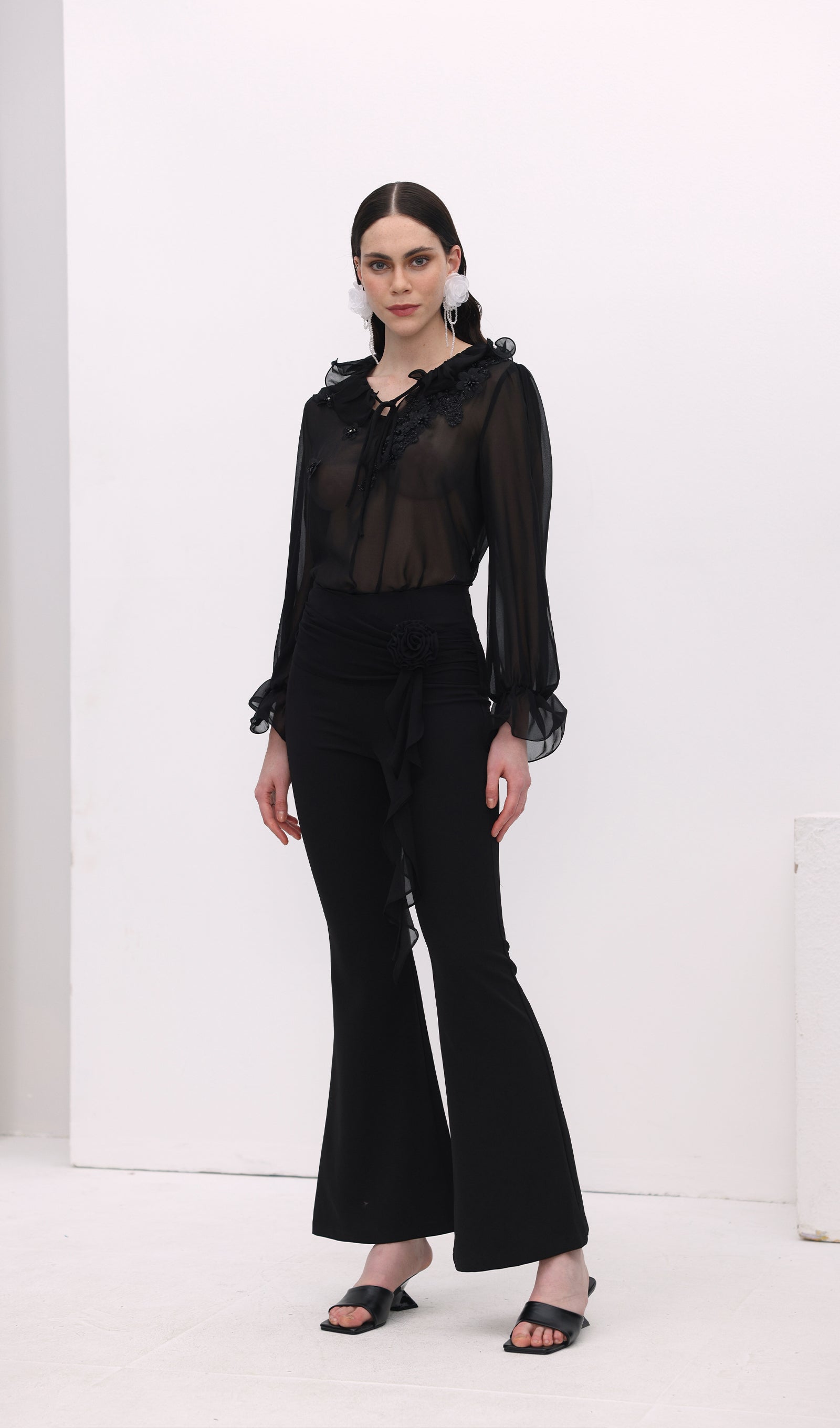 Florwer Detail High Waist Flared Trousers