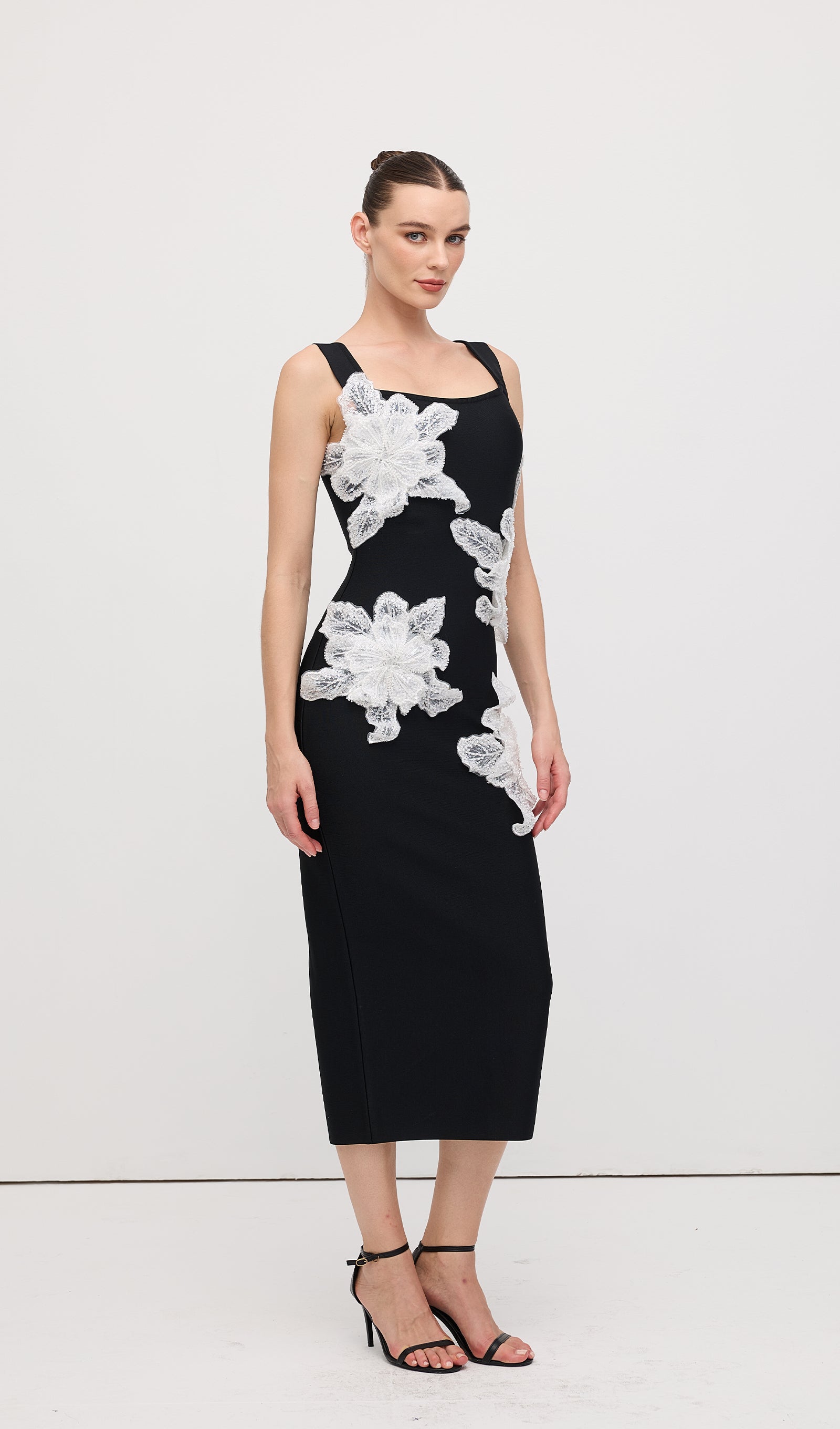 Midikleid in A-Linie mit Blumenmuster und Laternenärmeln