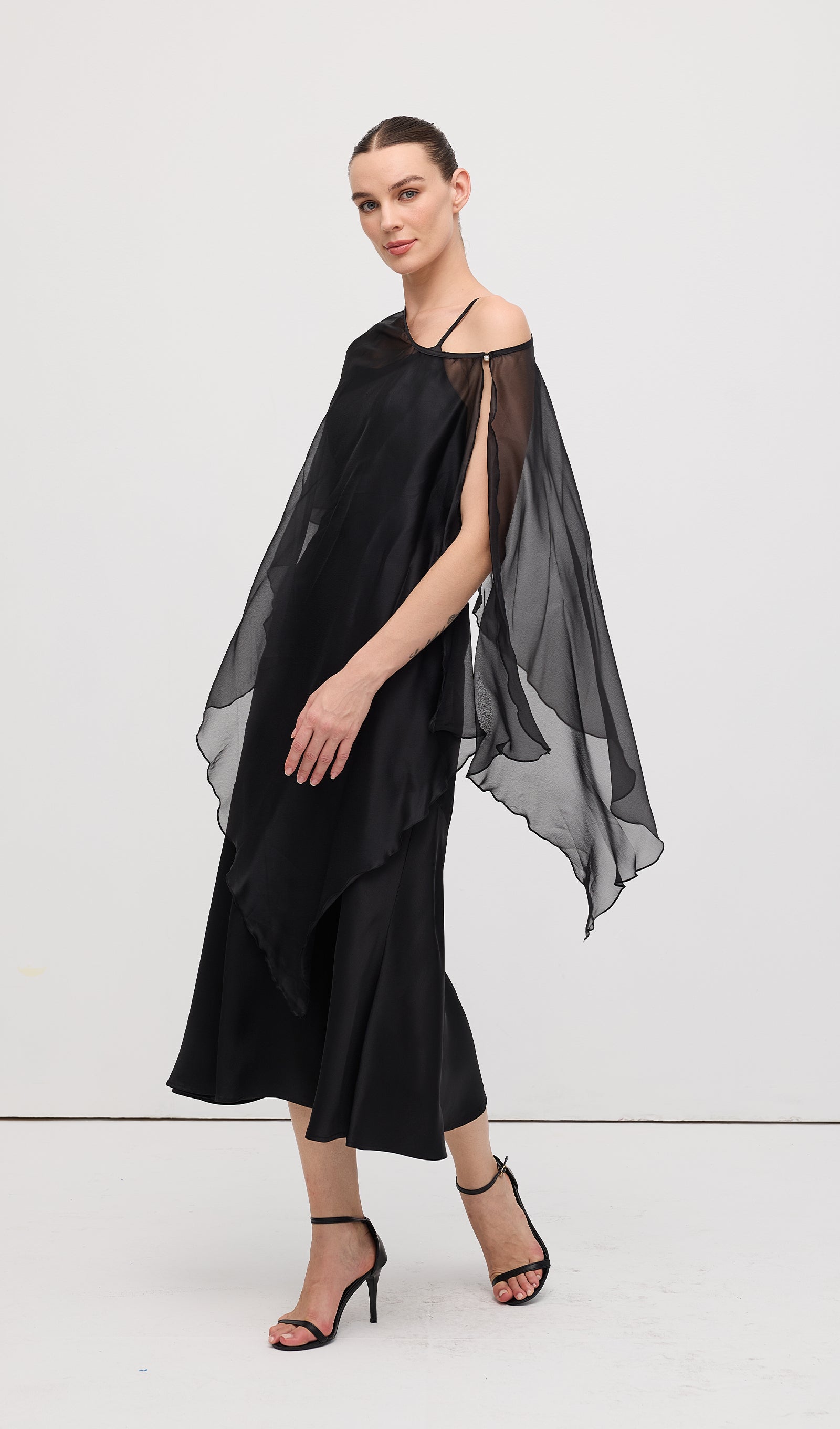 Midikleid in A-Linie mit Blumenmuster und Laternenärmeln