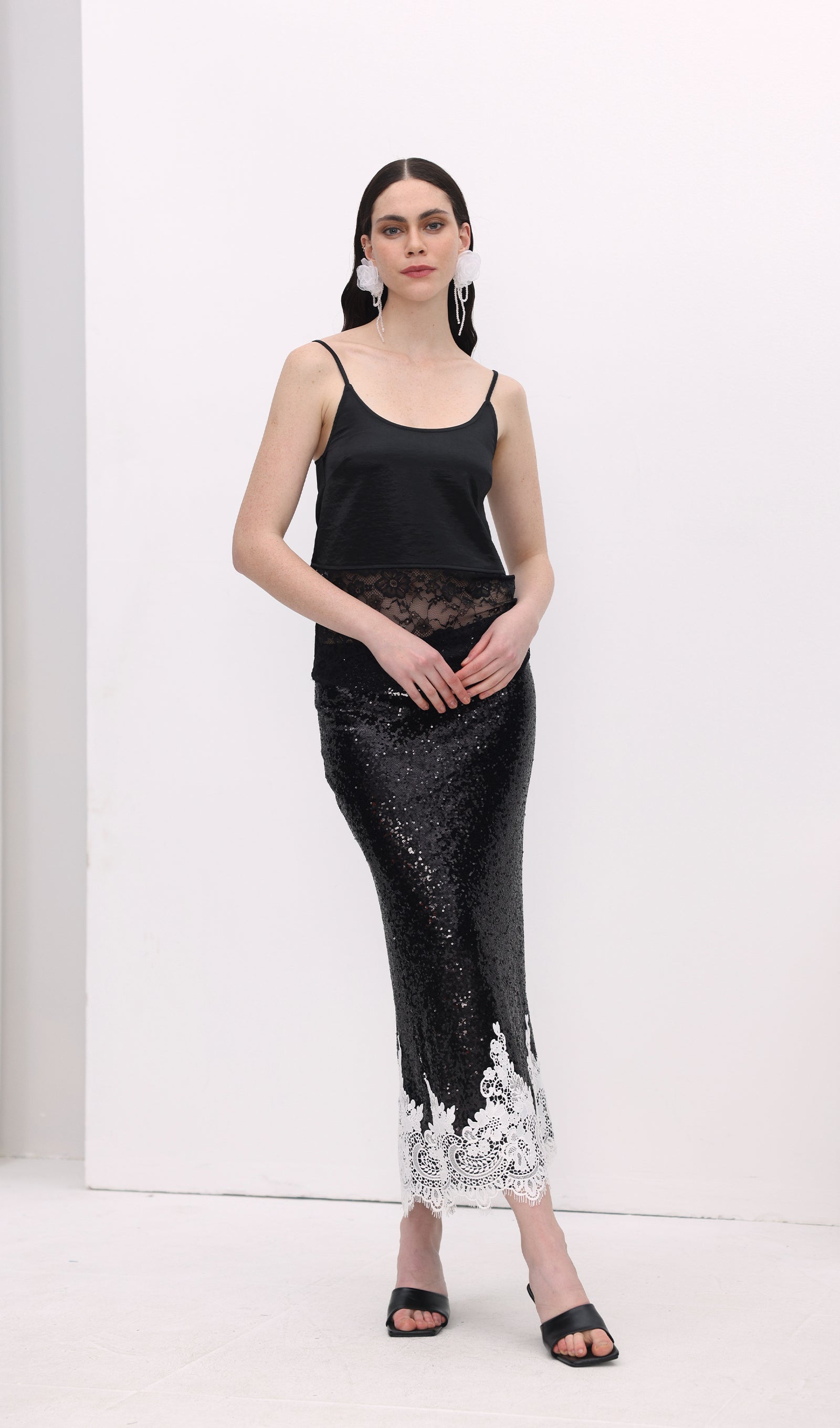 بلوزة محبوكة بأكمام طويلة 