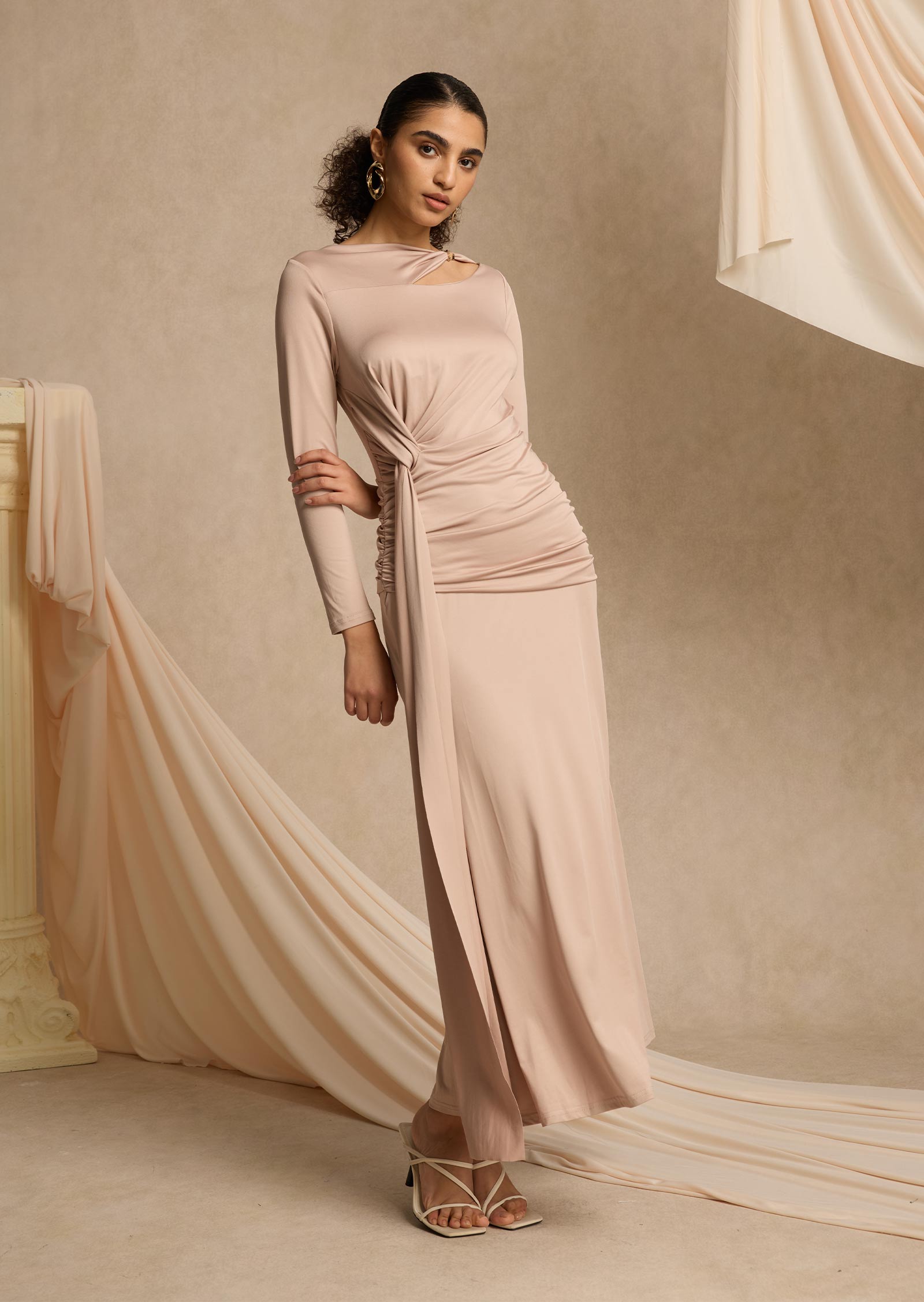 Midikleid in A-Linie mit Blumenmuster und Laternenärmeln