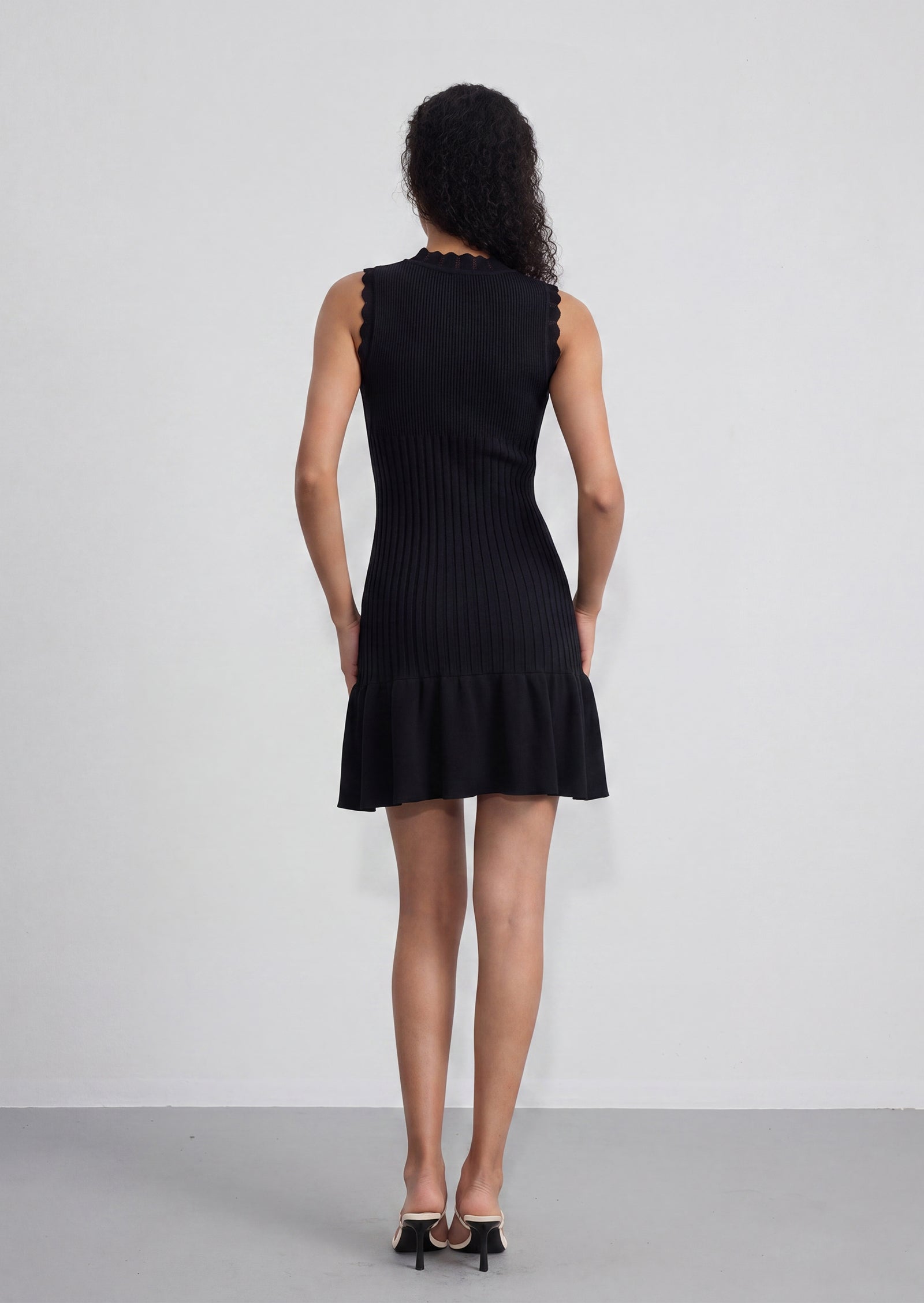 Midikleid in A-Linie mit Blumenmuster und Laternenärmeln