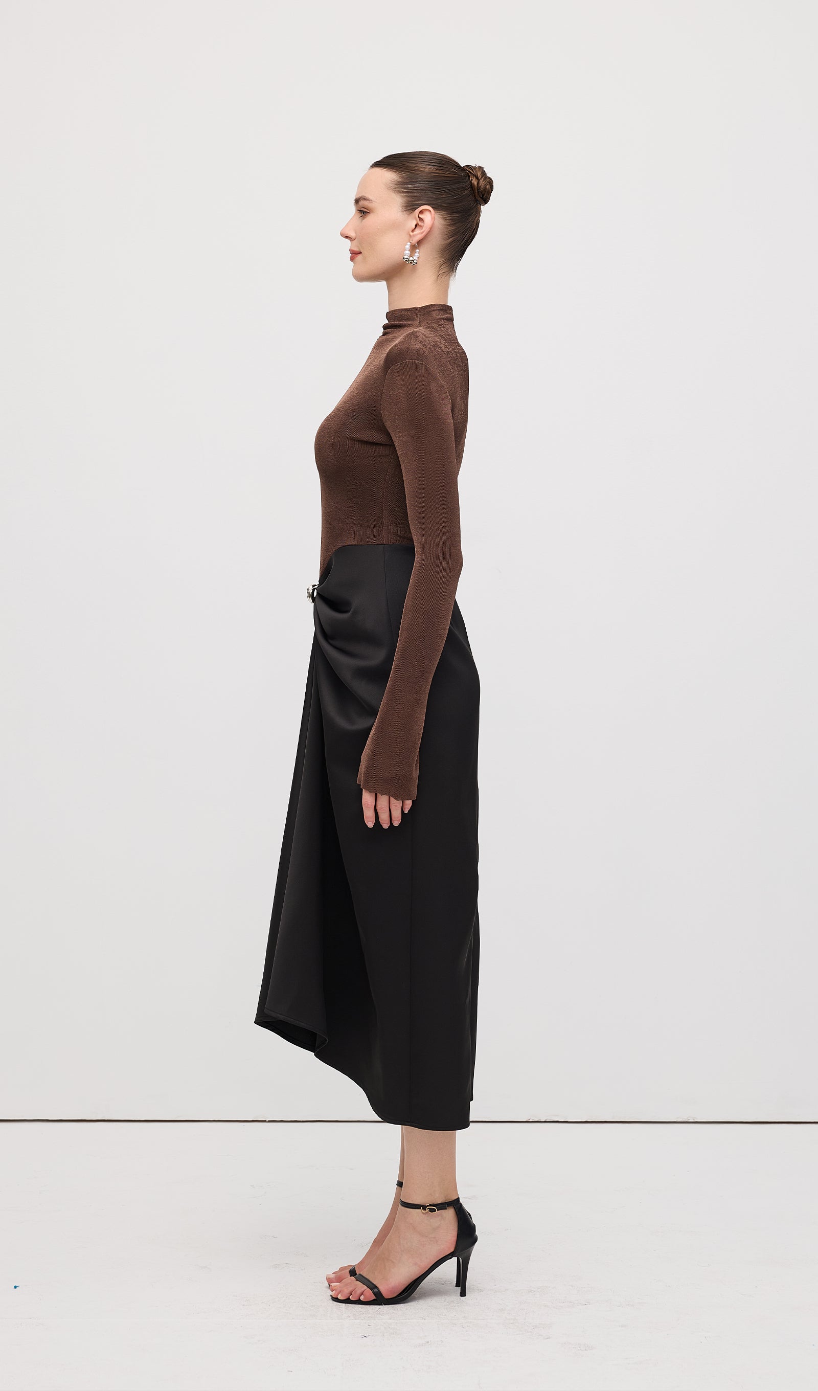 Midikleid in A-Linie mit Blumenmuster und Laternenärmeln