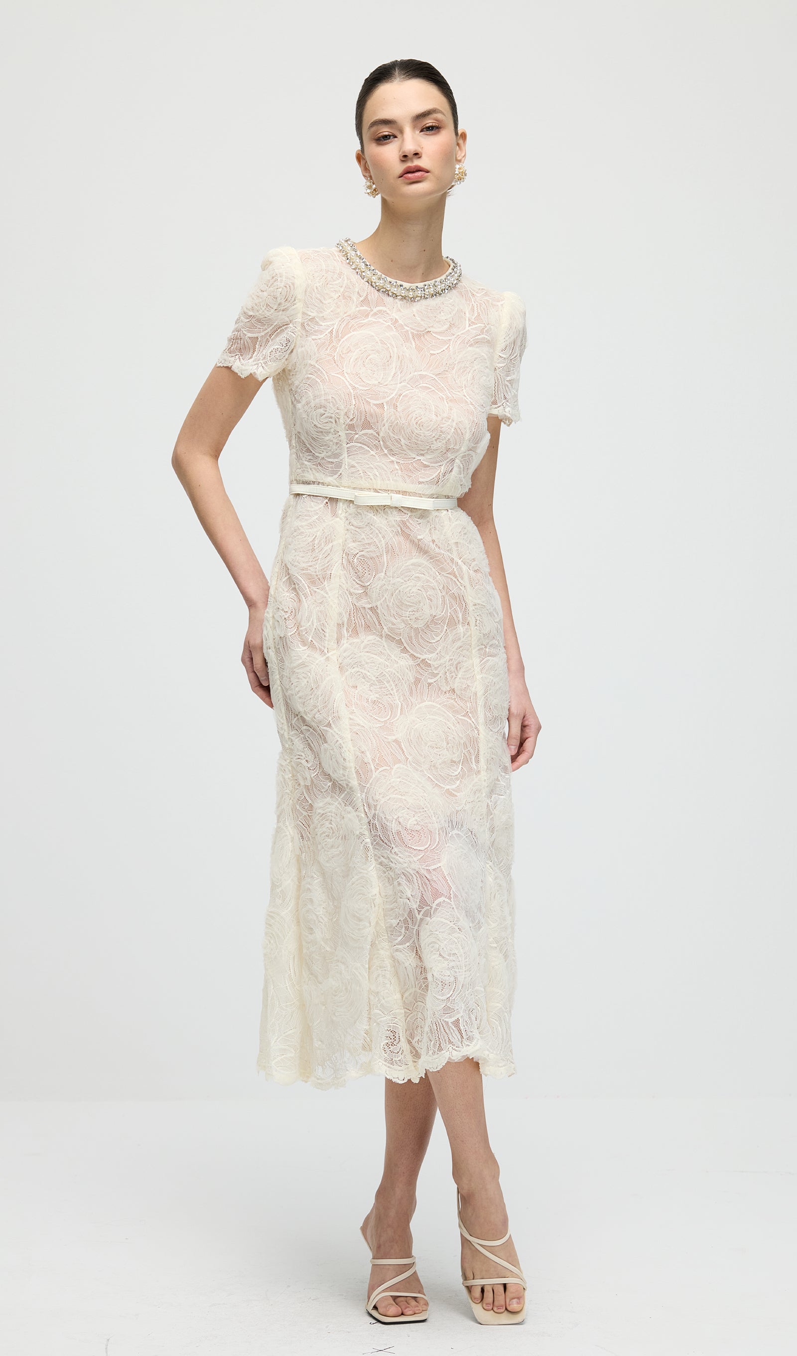 Midikleid in A-Linie mit Blumenmuster und Laternenärmeln