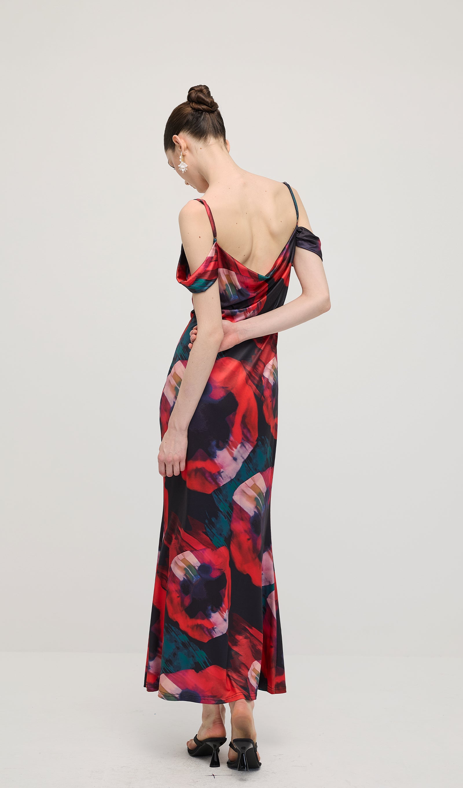 Midikleid in A-Linie mit Blumenmuster und Laternenärmeln