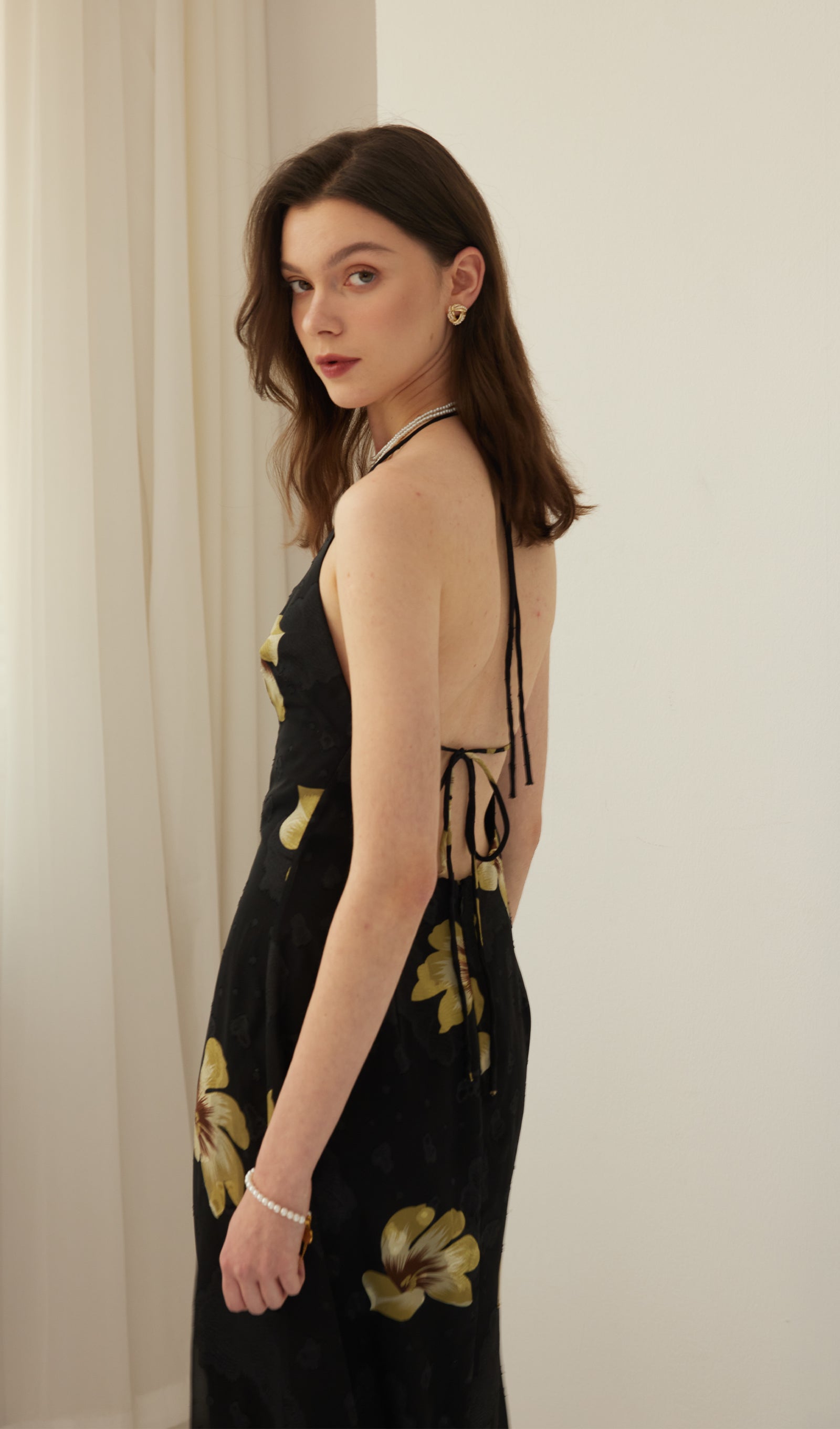 Midikleid in A-Linie mit Blumenmuster und Laternenärmeln