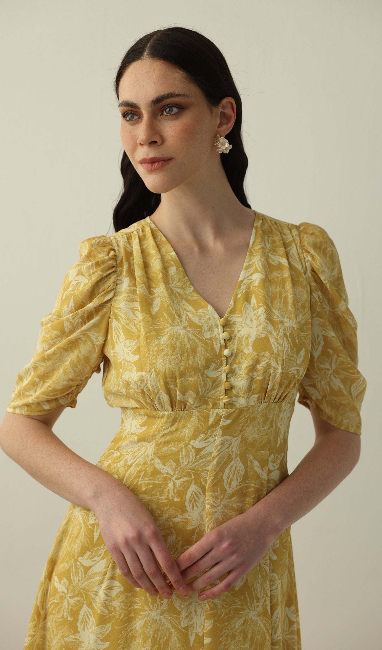 Midikleid in A-Linie mit Blumenmuster und Laternenärmeln