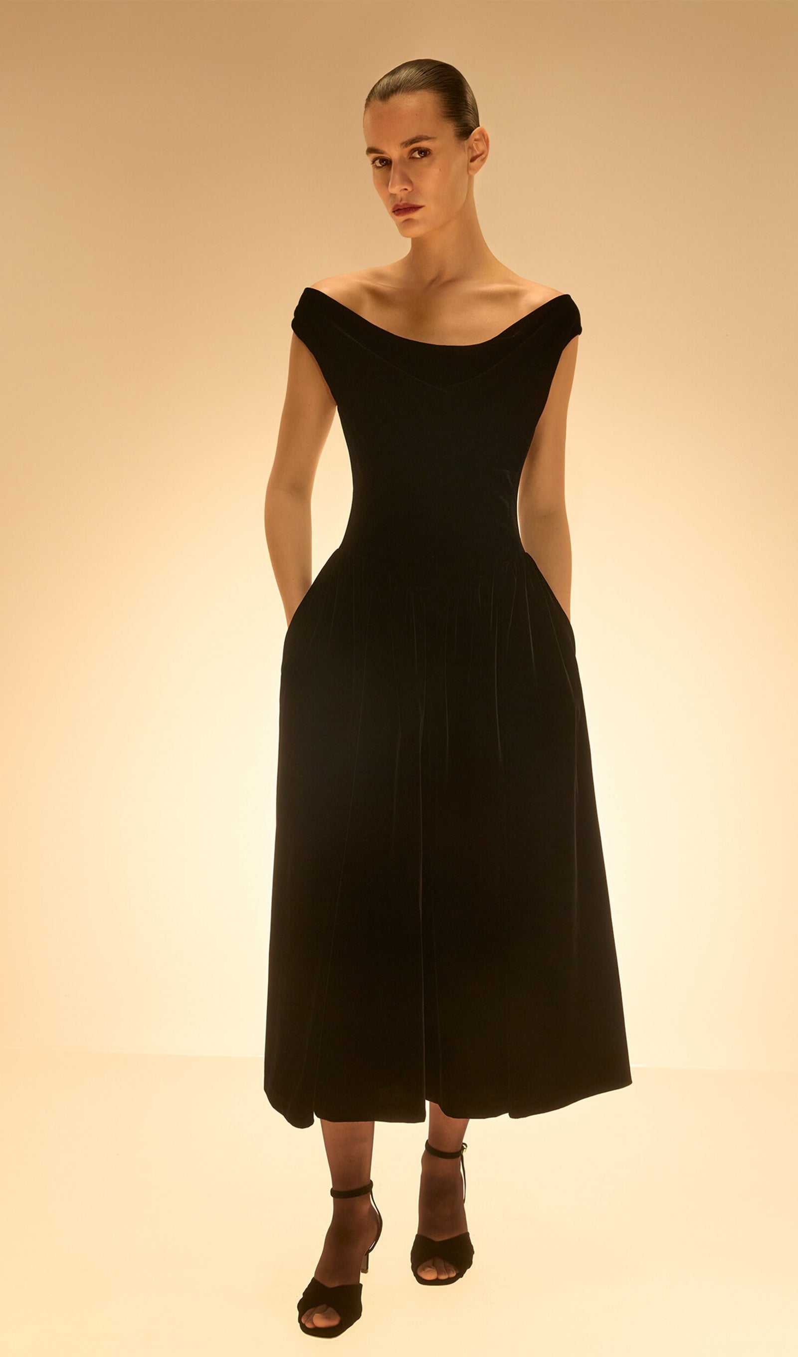 Midikleid in A-Linie mit Blumenmuster und Laternenärmeln