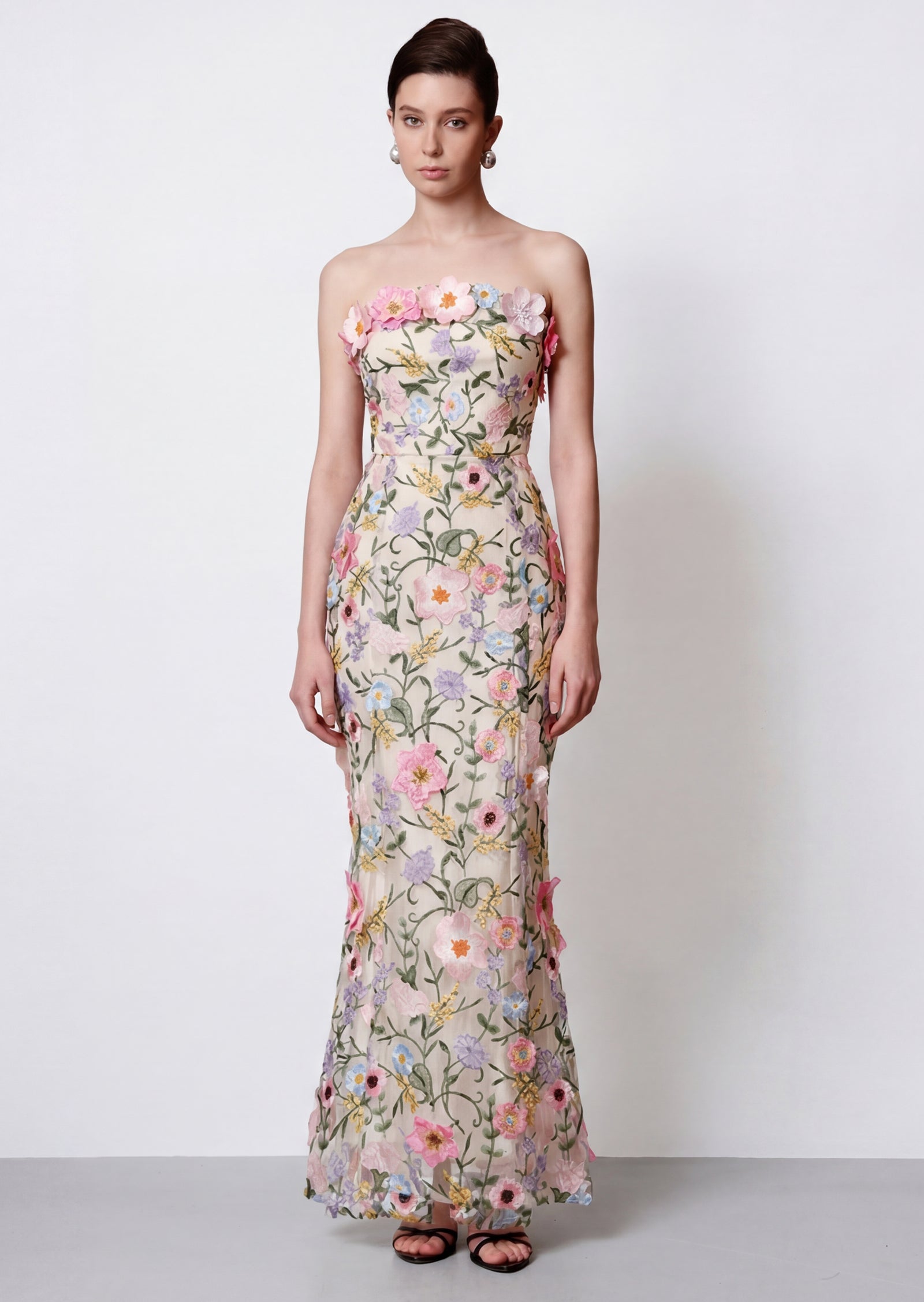 فستان قصير بقميص مزين بدانتيل صناعي 