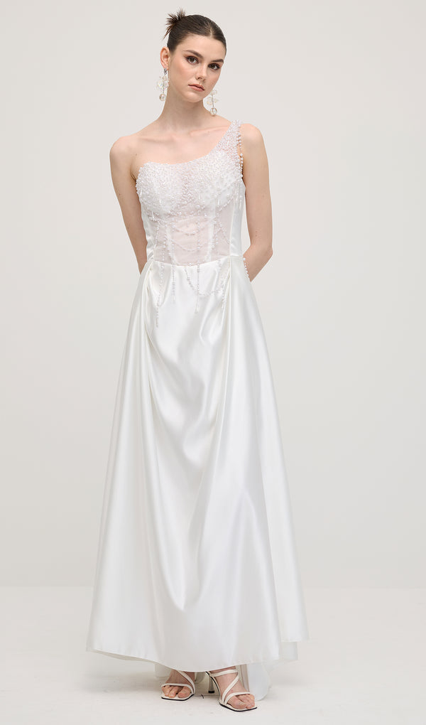 فستان ماكسي من الساتان 