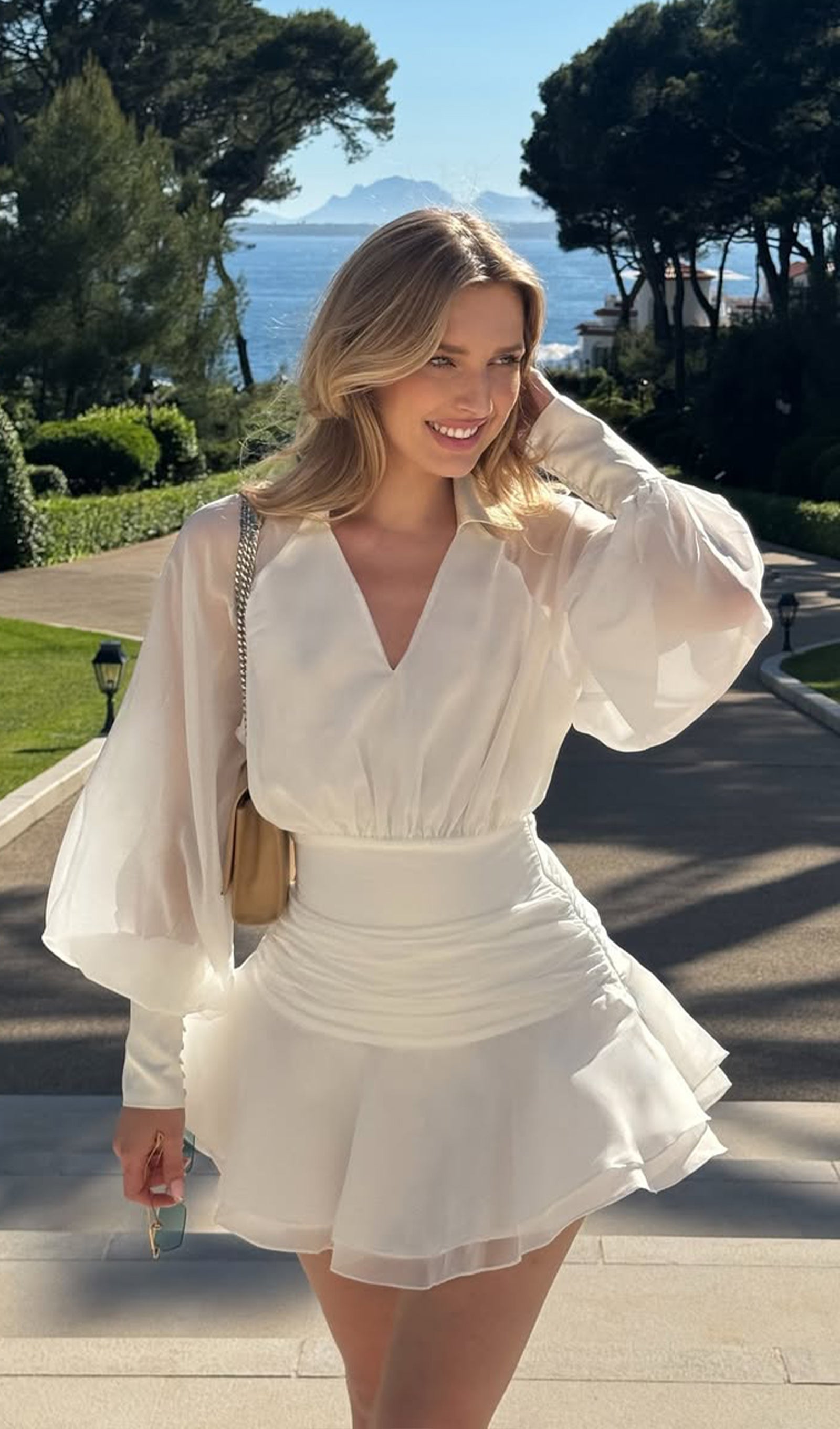 Midikleid in A-Linie mit Blumenmuster und Laternenärmeln