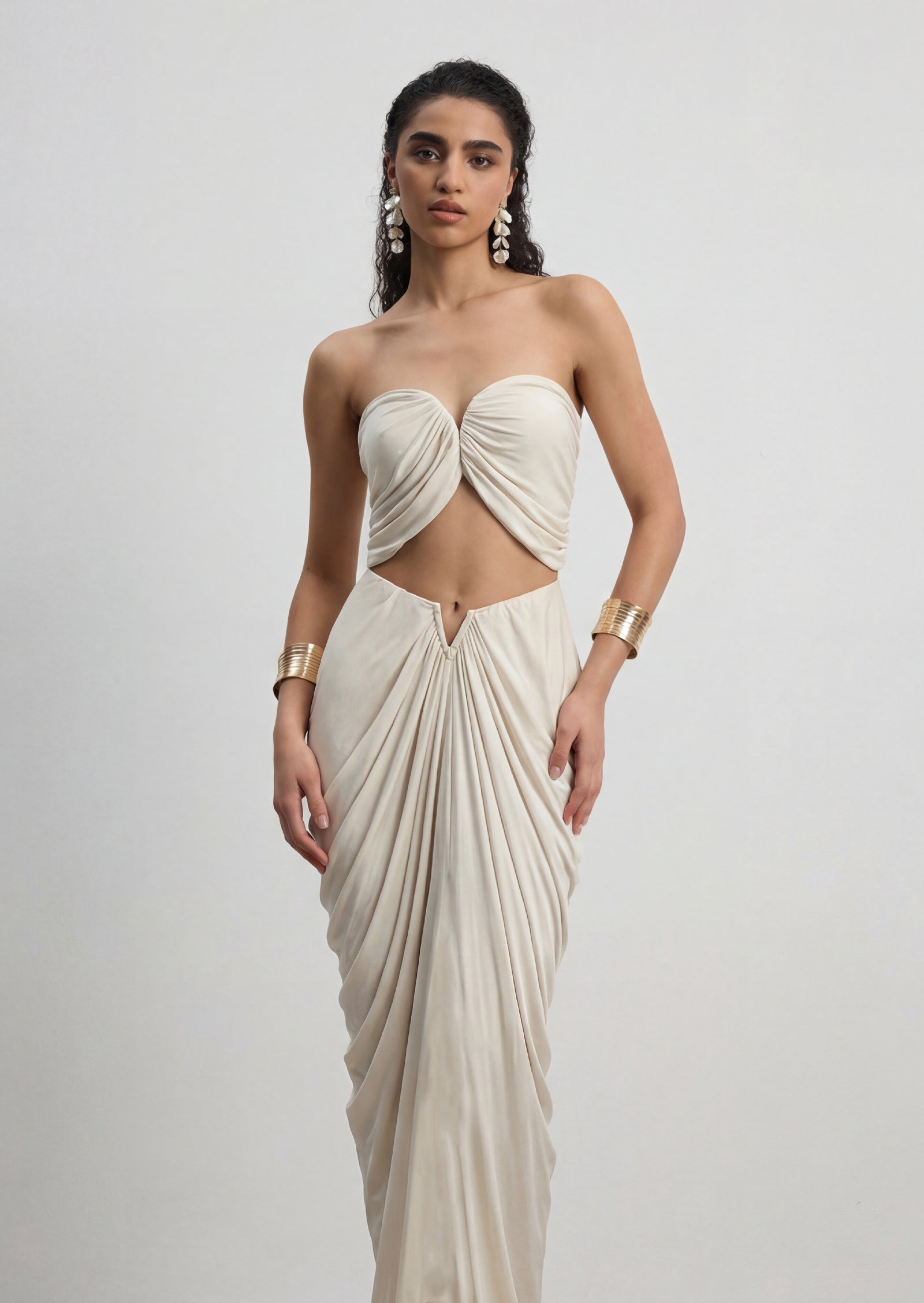 فستان قصير بقميص مزين بدانتيل صناعي 