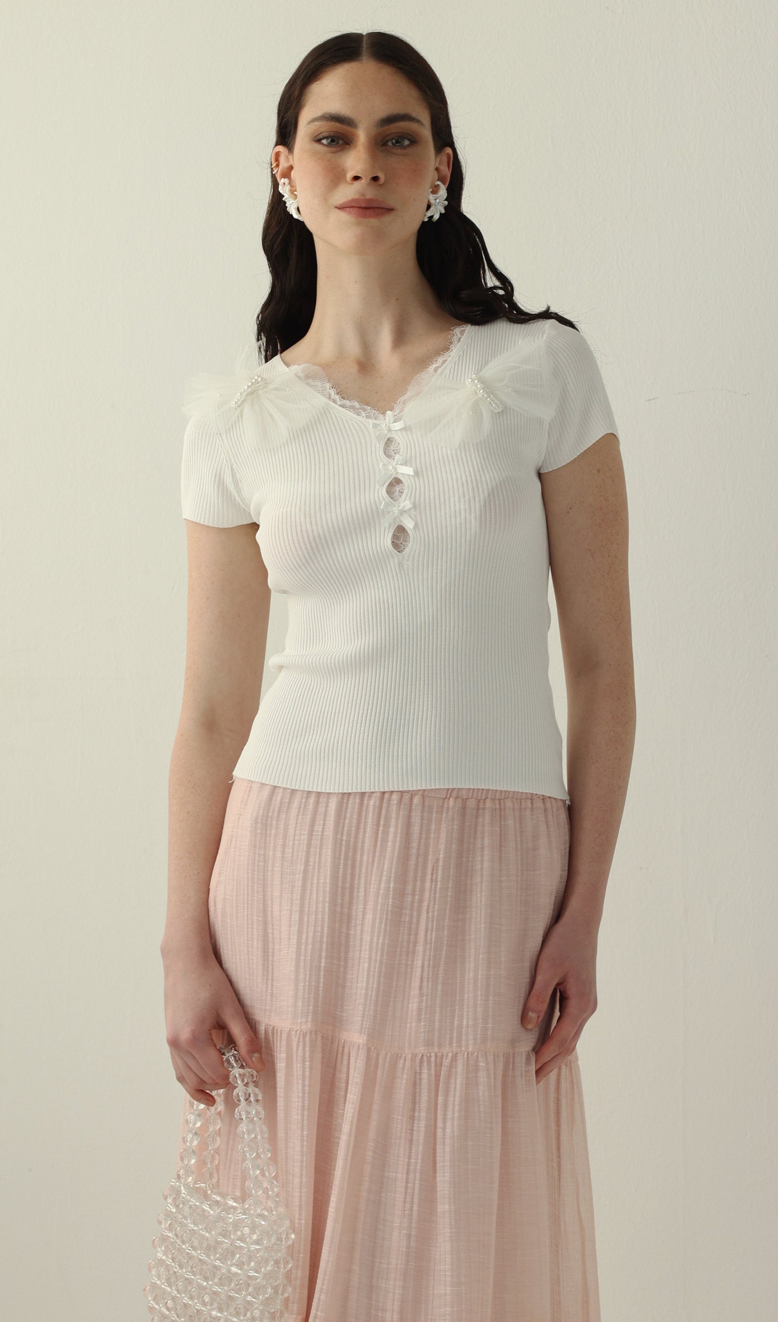 Geblümtes Maxikleid mit V-Ausschnitt und Taillengürtel