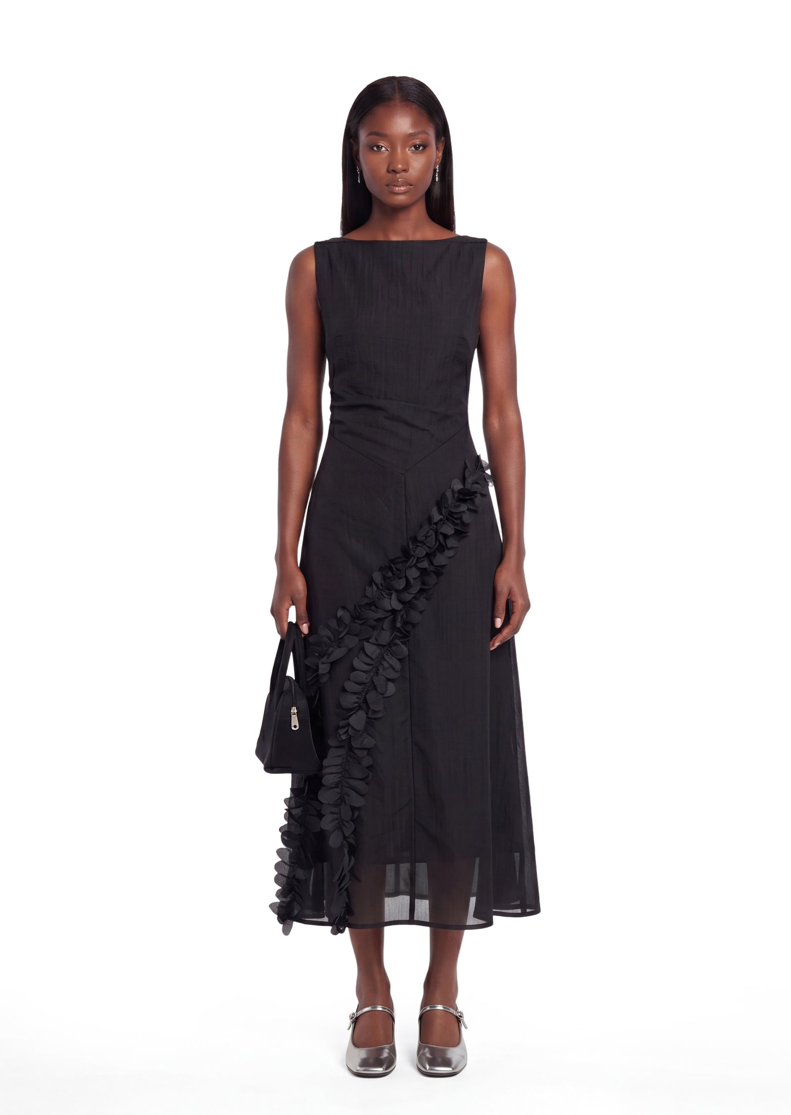 Naflah Sleeveless Midi Dress In Black