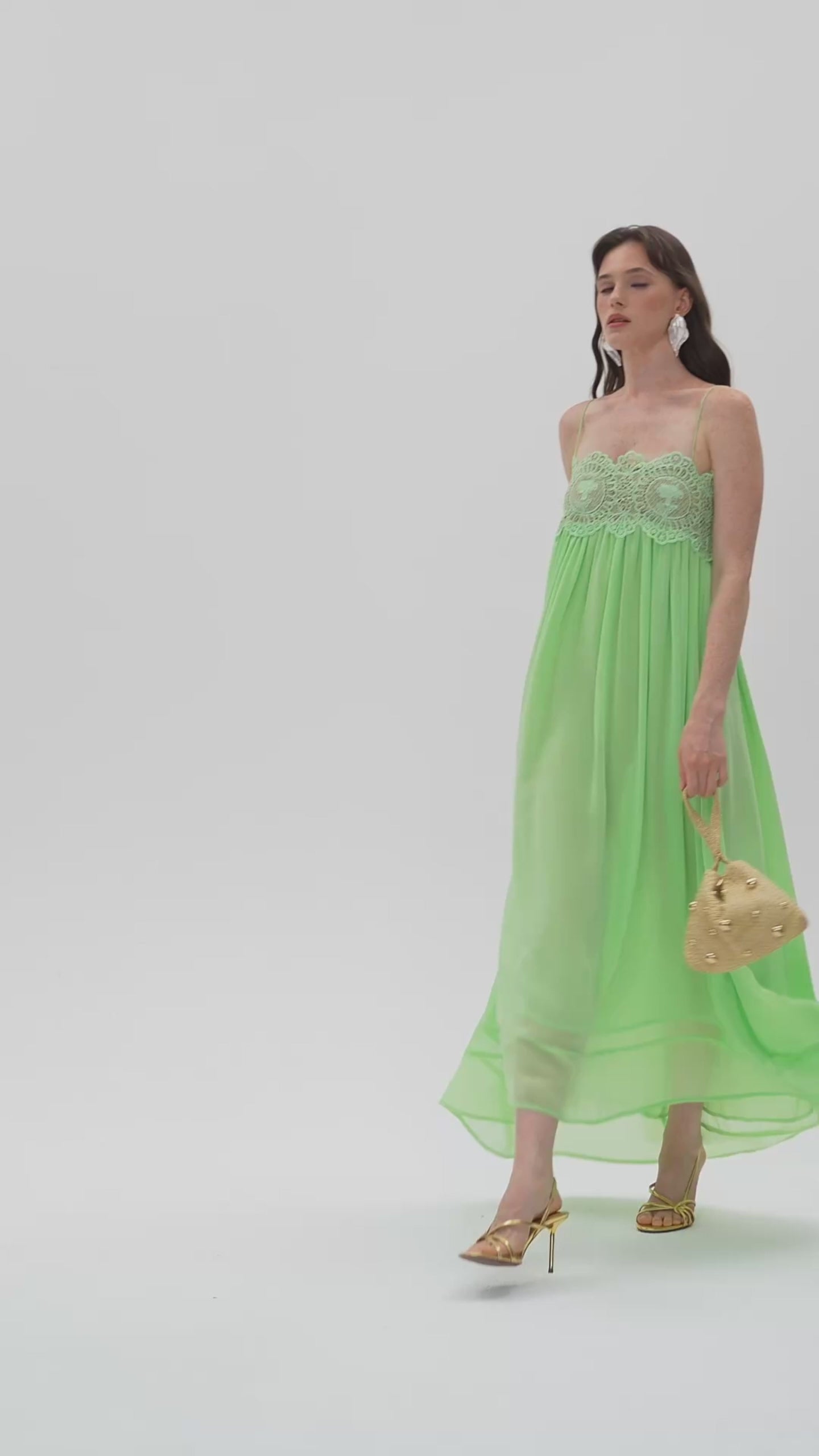 Video laden: Midikleid in A-Linie mit Blumenmuster und Laternenärmeln