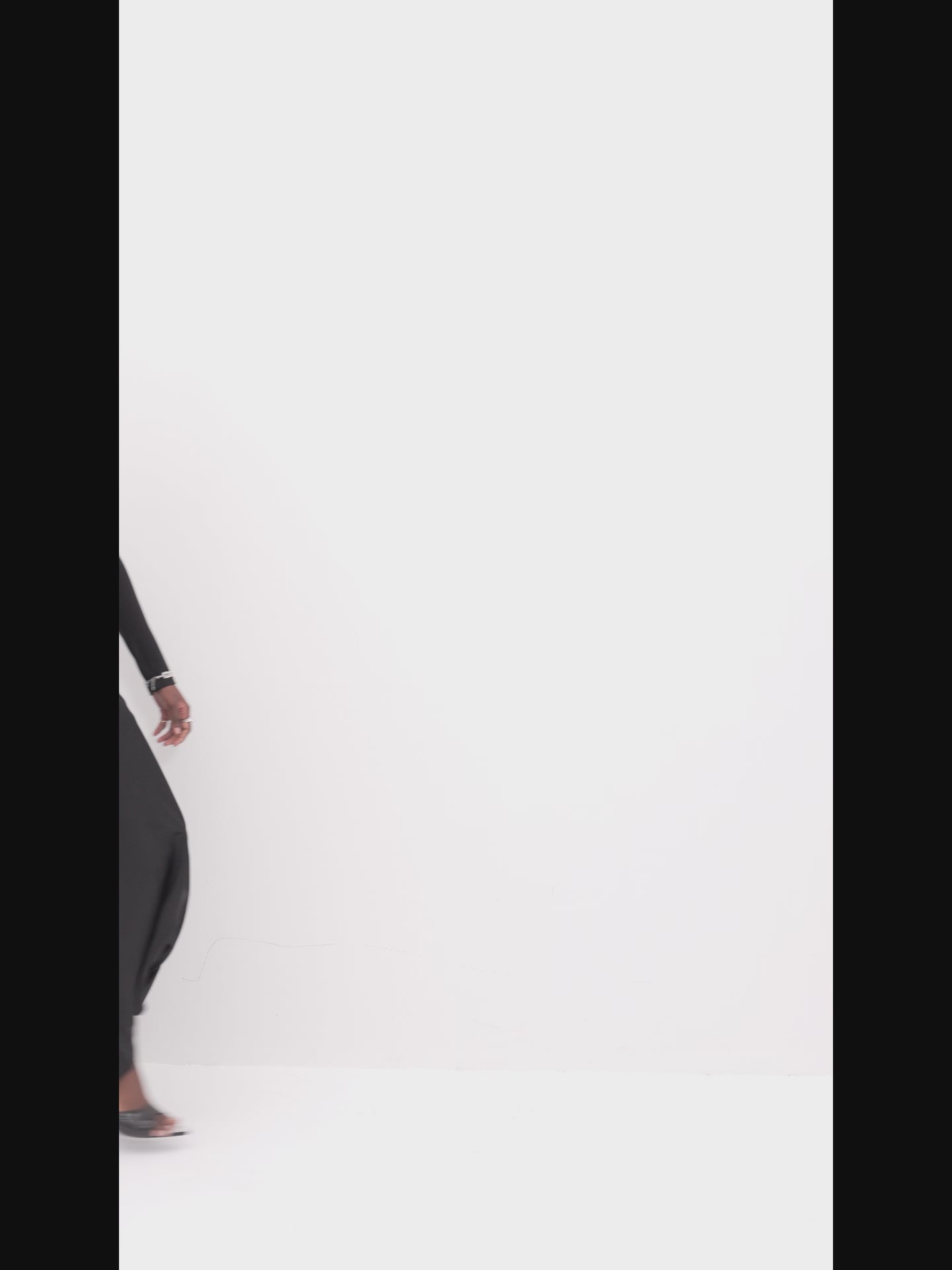 Load video: فستان ماكسي ساتان محبوك عصري 