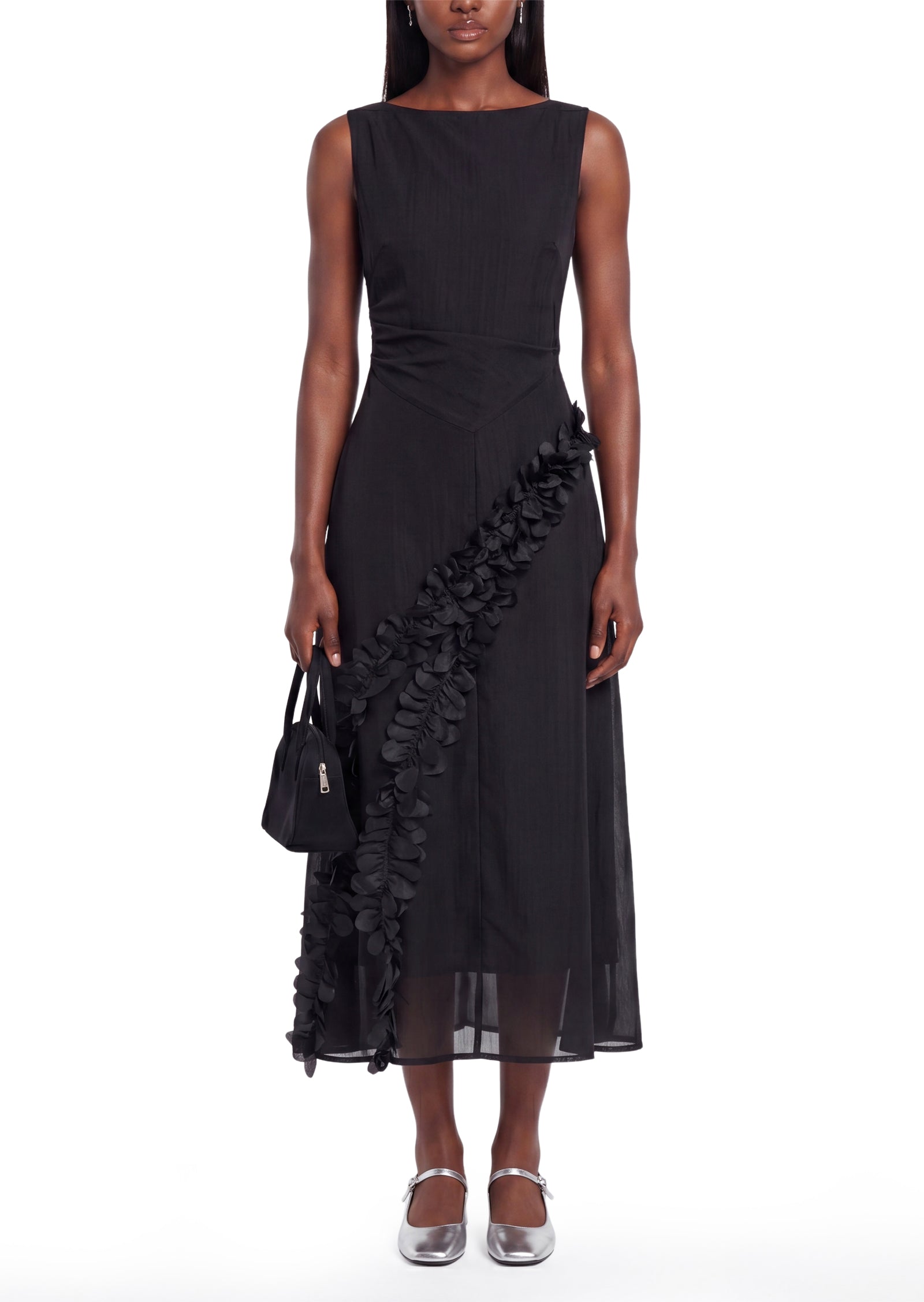 Naflah Sleeveless Midi Dress In Black